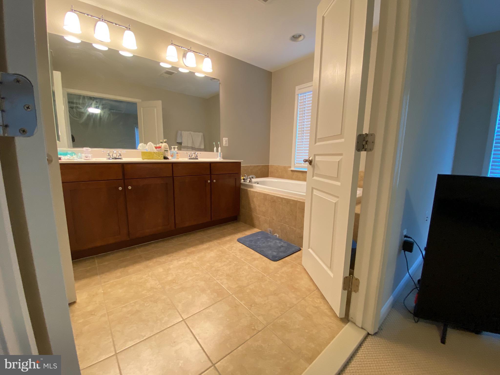 FAIR OAKS - Residential Lease