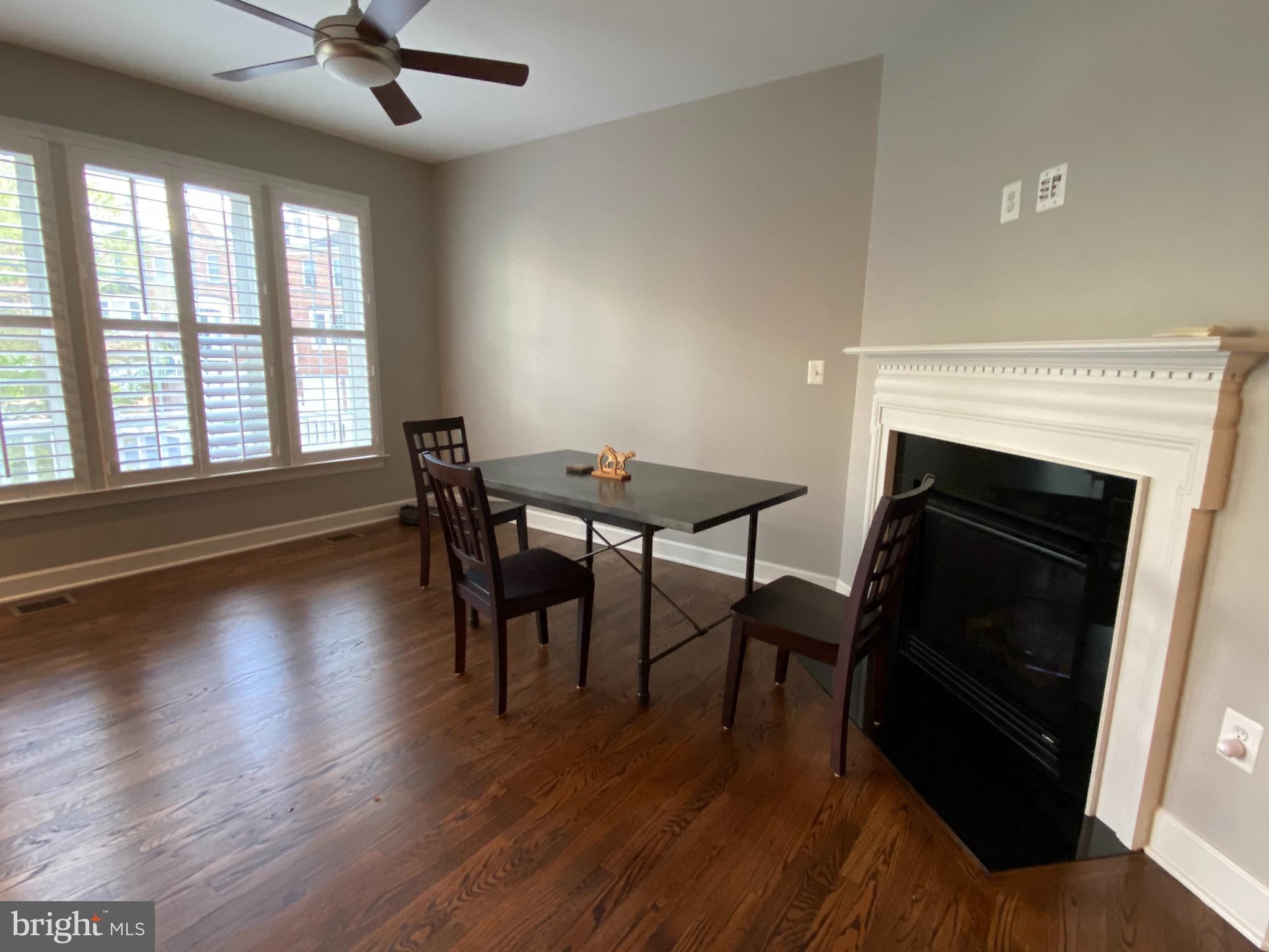 FAIR OAKS - Residential Lease