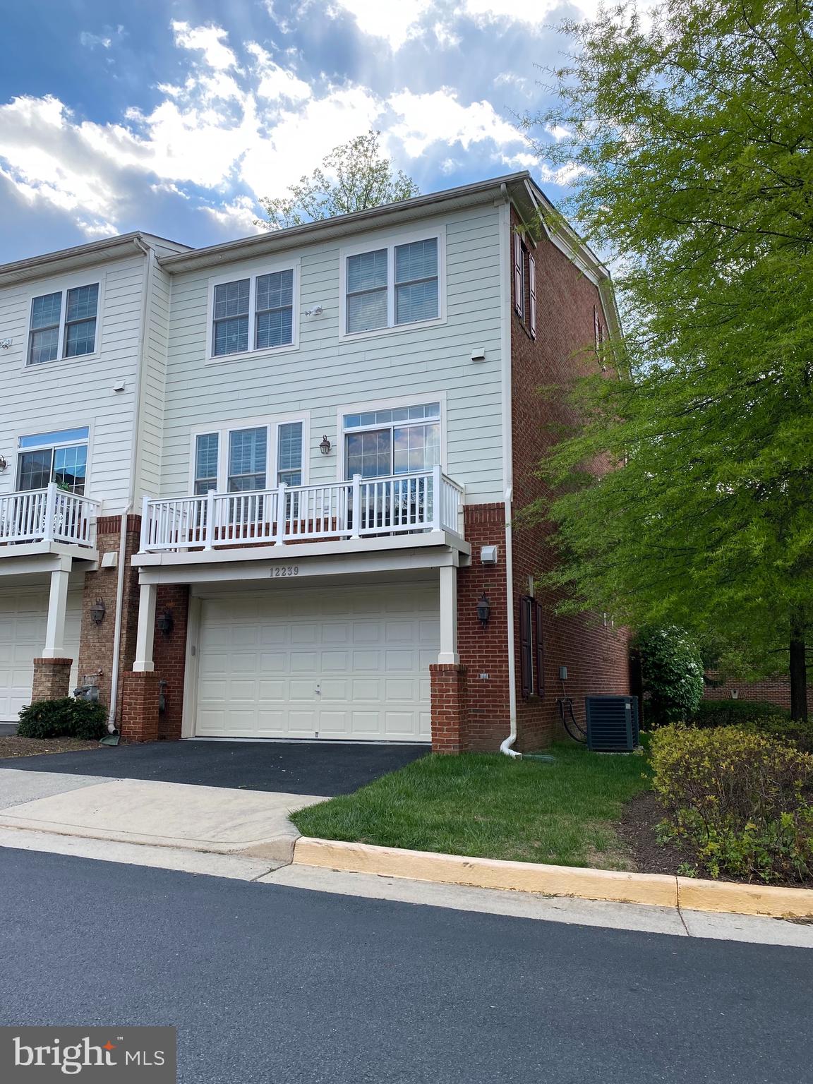 FAIR OAKS - Residential Lease