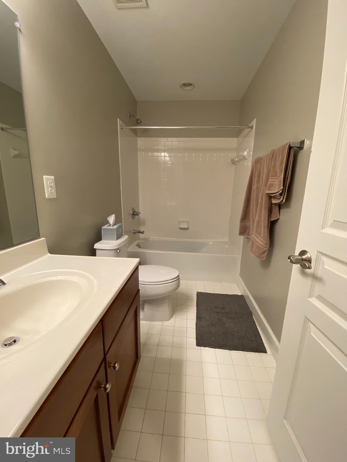 FAIR OAKS - Residential Lease