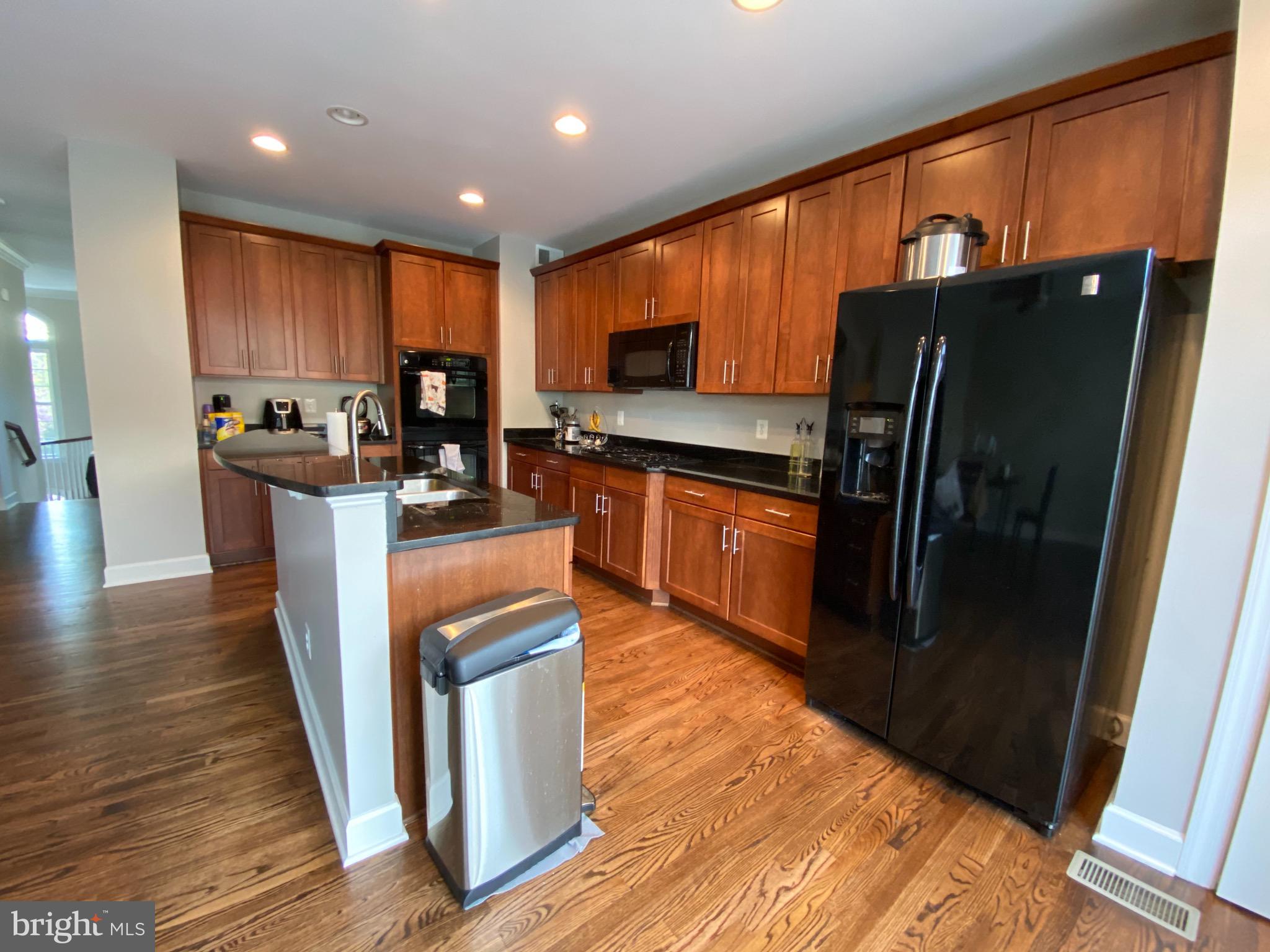 FAIR OAKS - Residential Lease