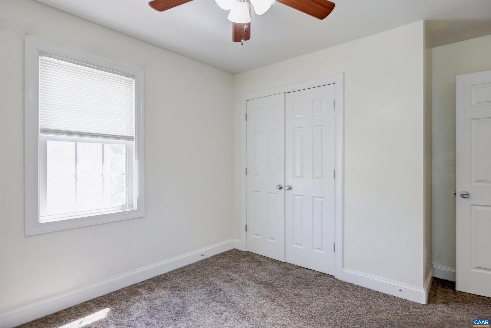 COUNTRY GREEN COTTAGES - Residential