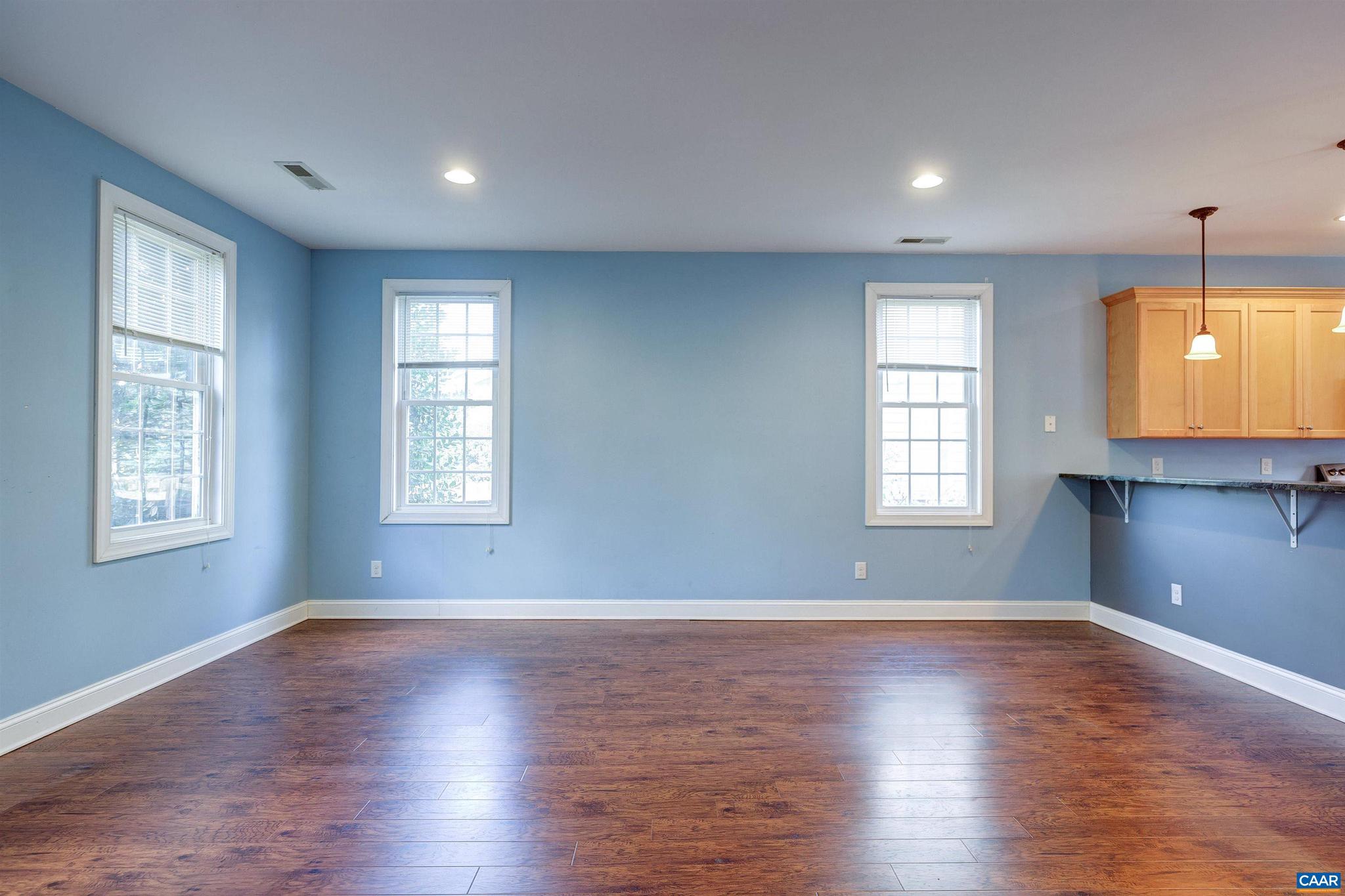 COUNTRY GREEN COTTAGES - Residential