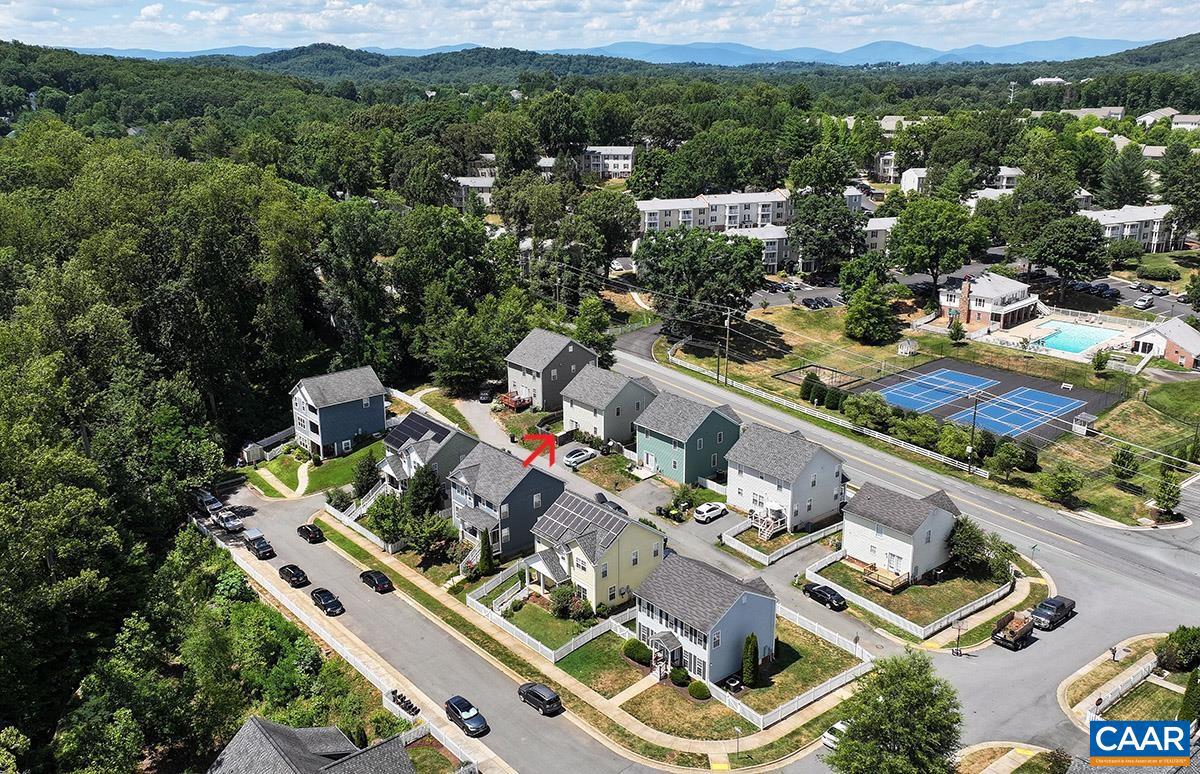 COUNTRY GREEN COTTAGES - Residential