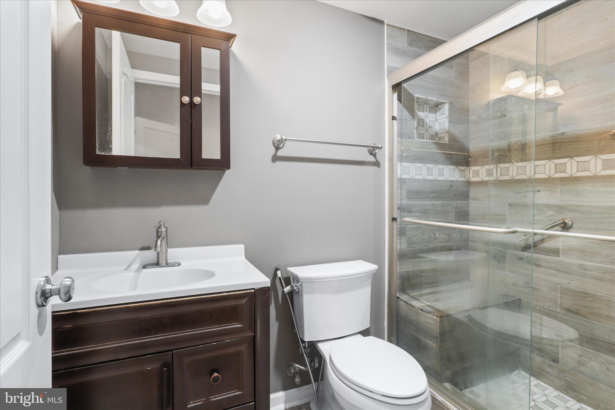 SOUTH RIDING - Residential Lease