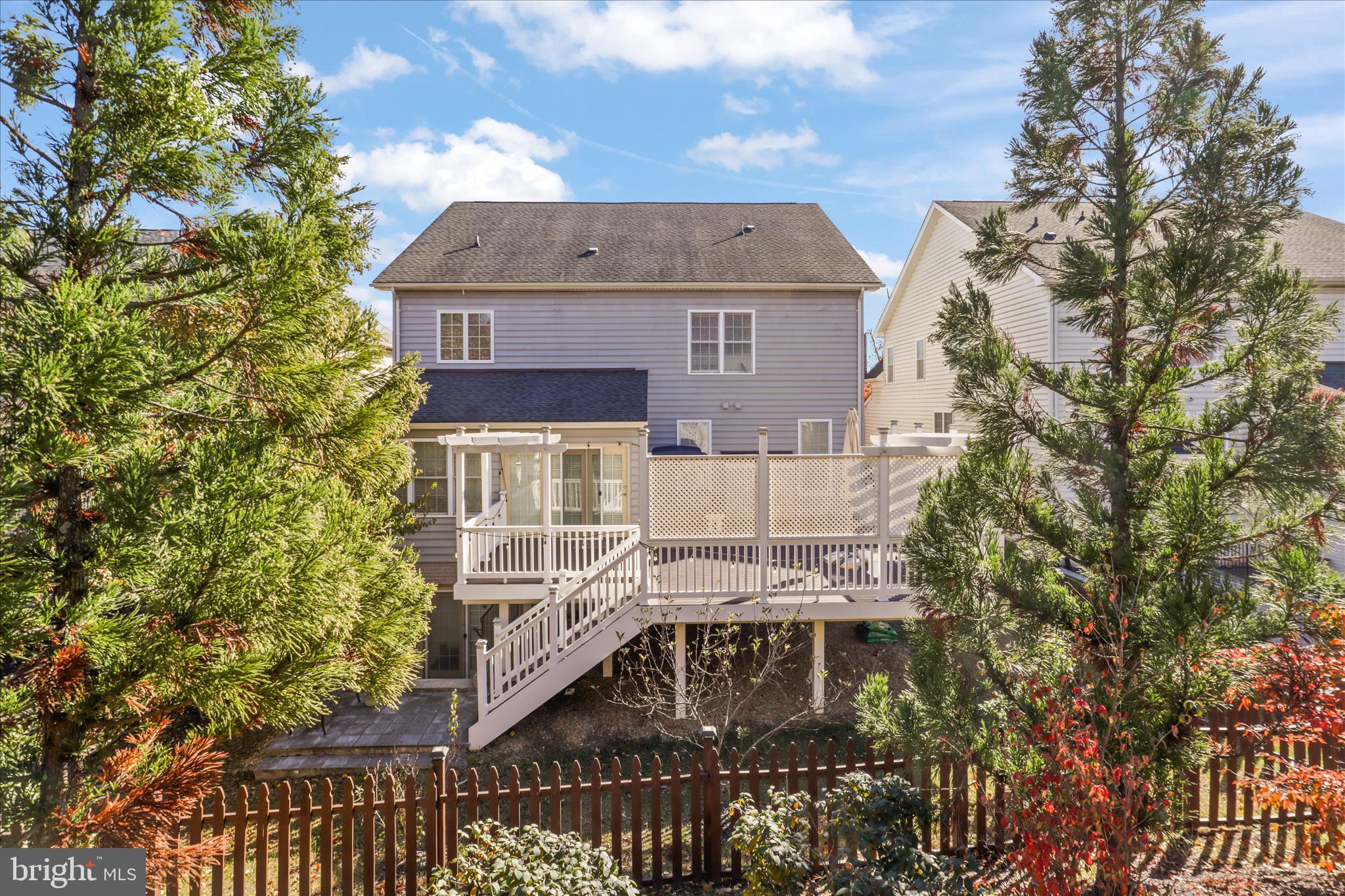 SOUTH RIDING - Residential Lease