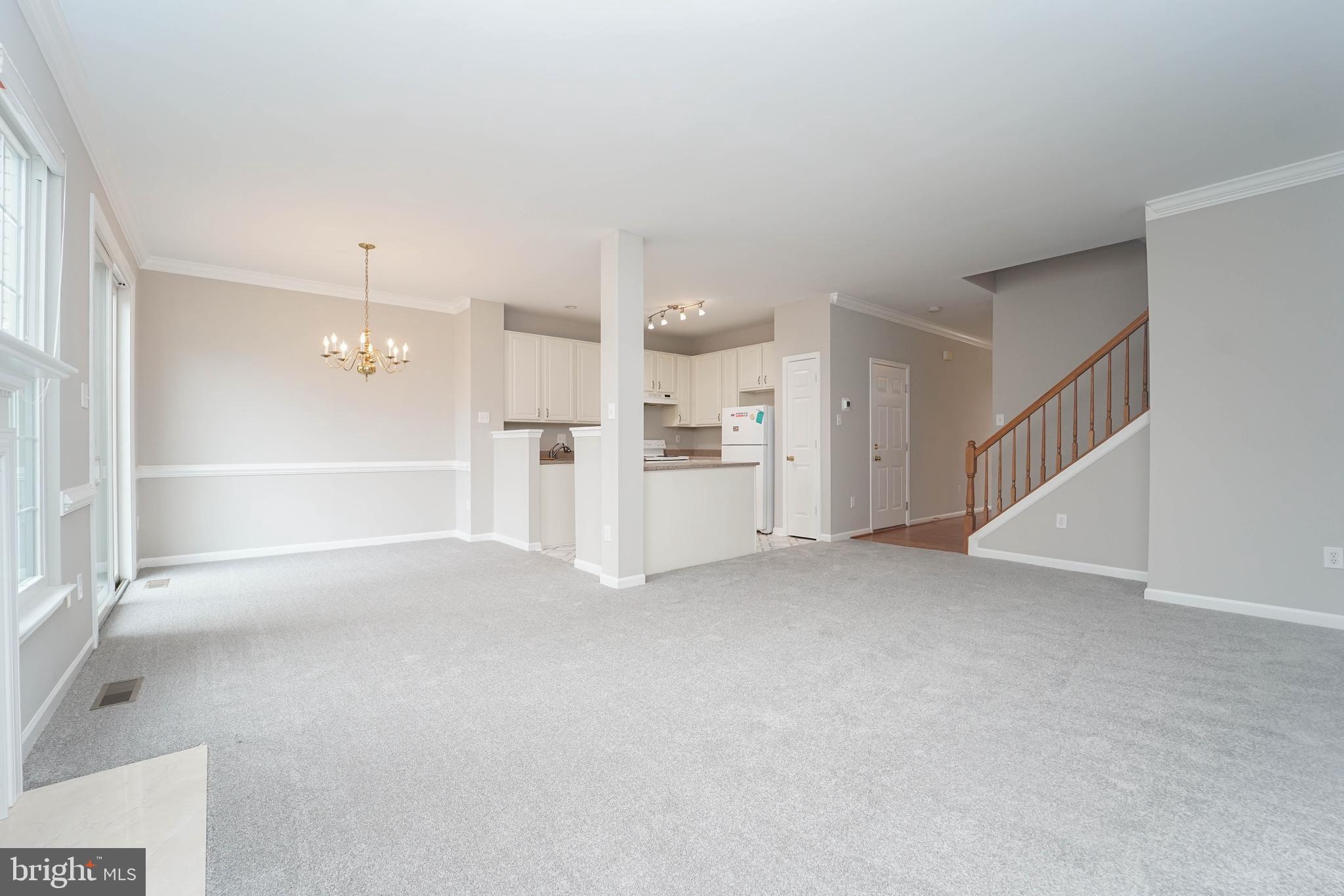 COLLEGE HILLS - Residential