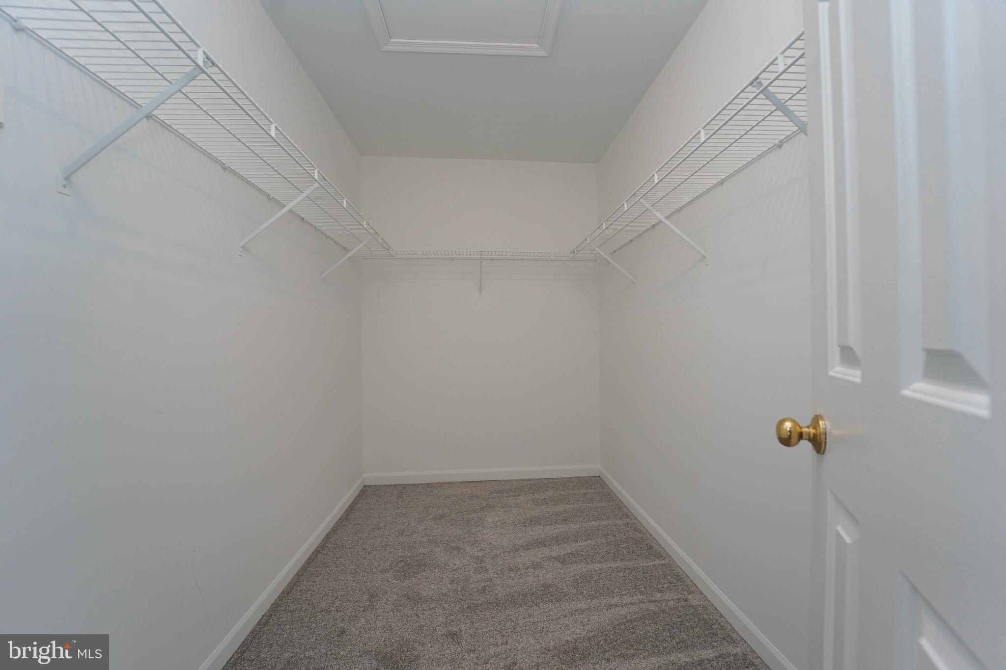 COLLEGE HILLS - Residential