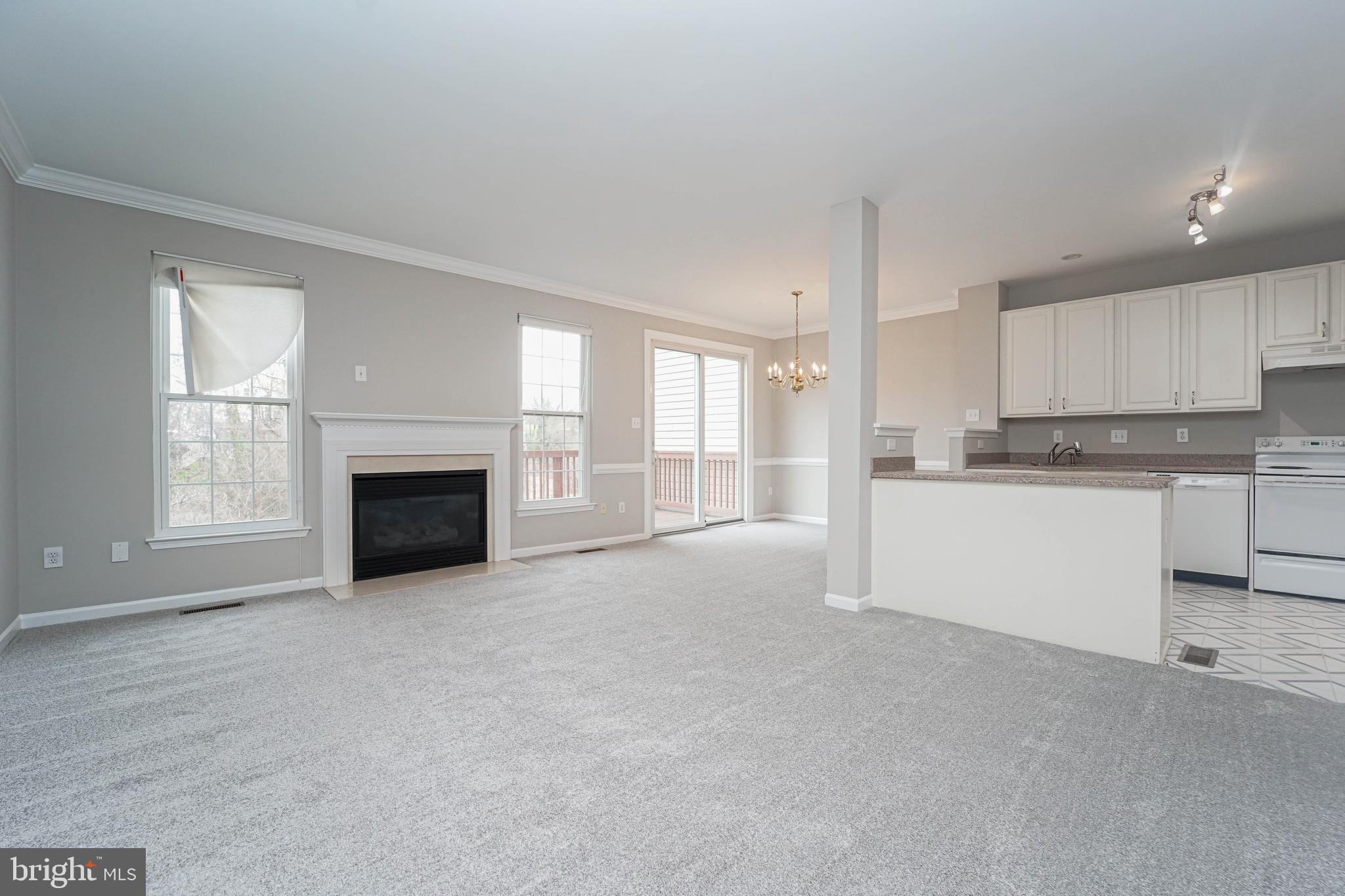 COLLEGE HILLS - Residential