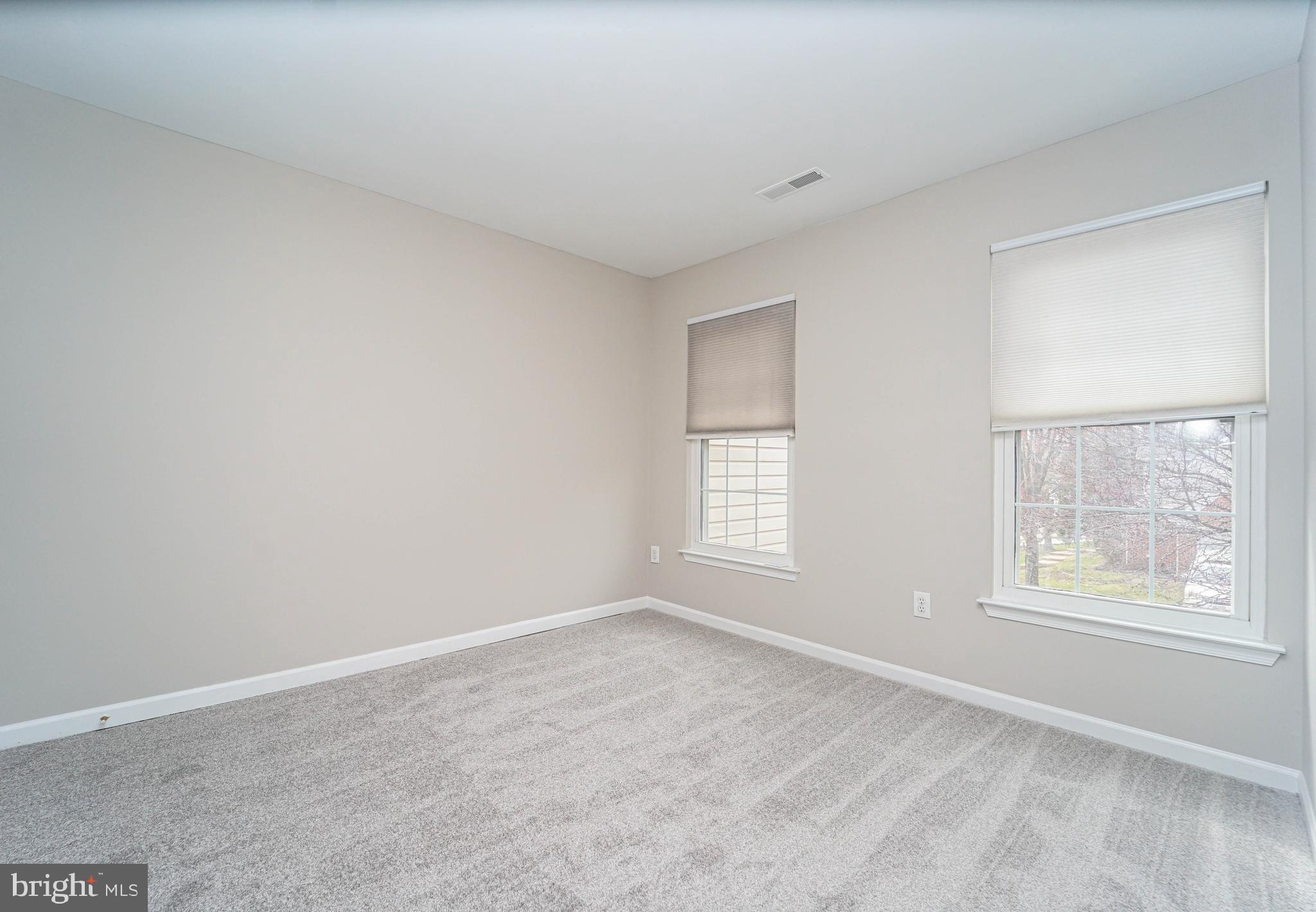 COLLEGE HILLS - Residential