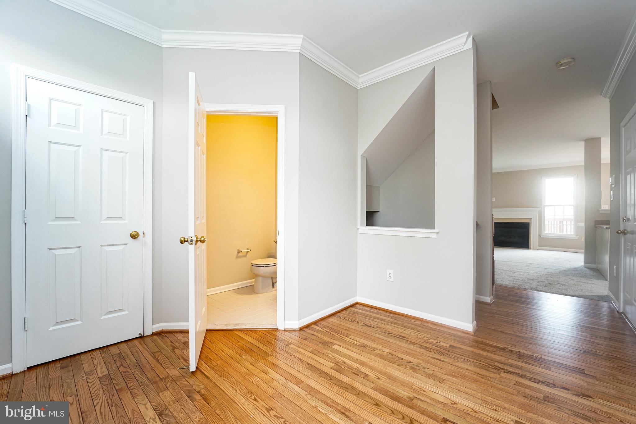 COLLEGE HILLS - Residential