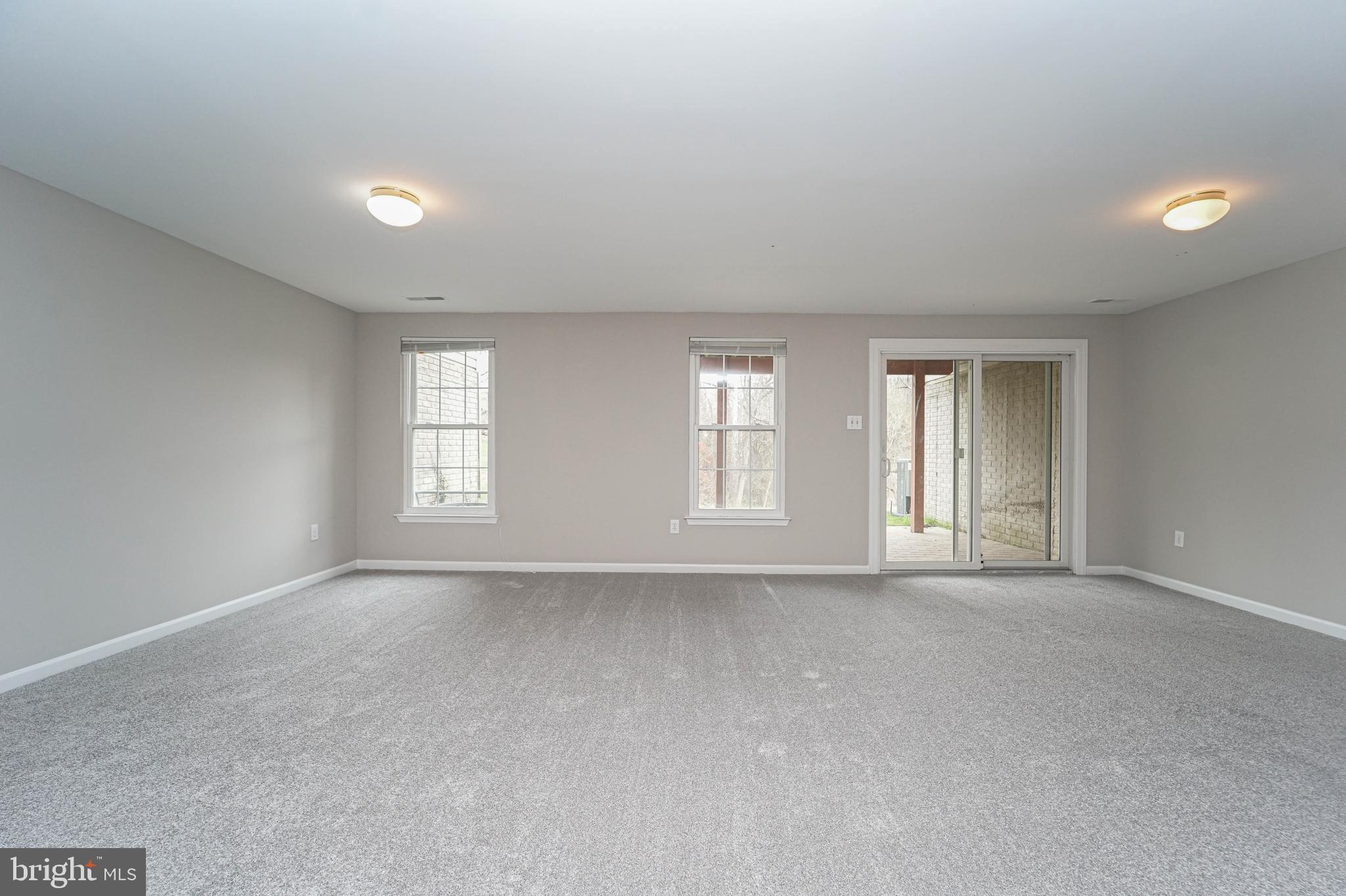 COLLEGE HILLS - Residential