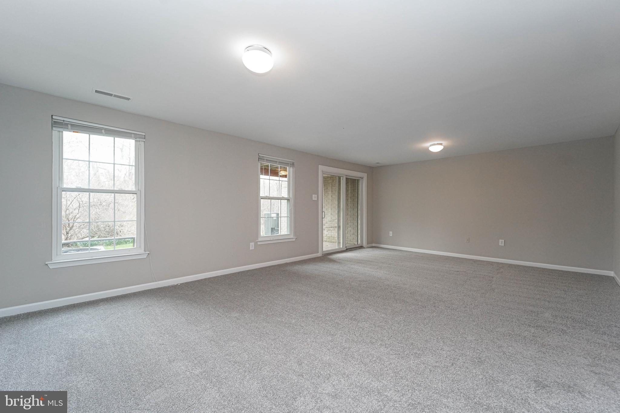 COLLEGE HILLS - Residential