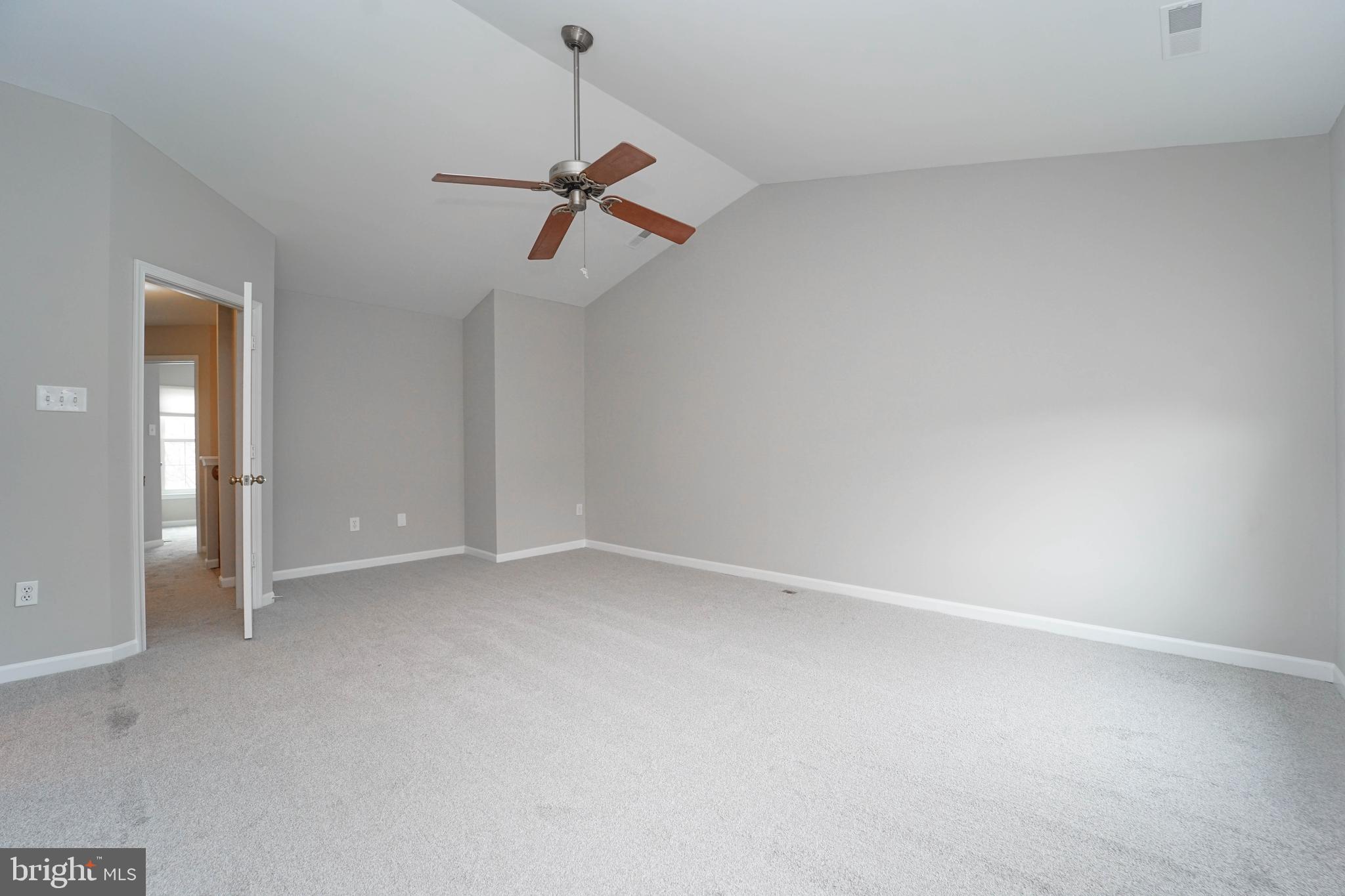 COLLEGE HILLS - Residential