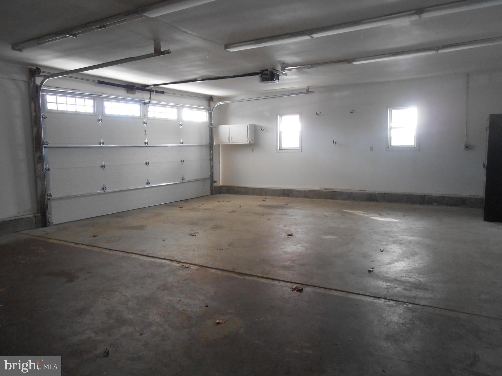 TOWN CREEK - Residential Lease