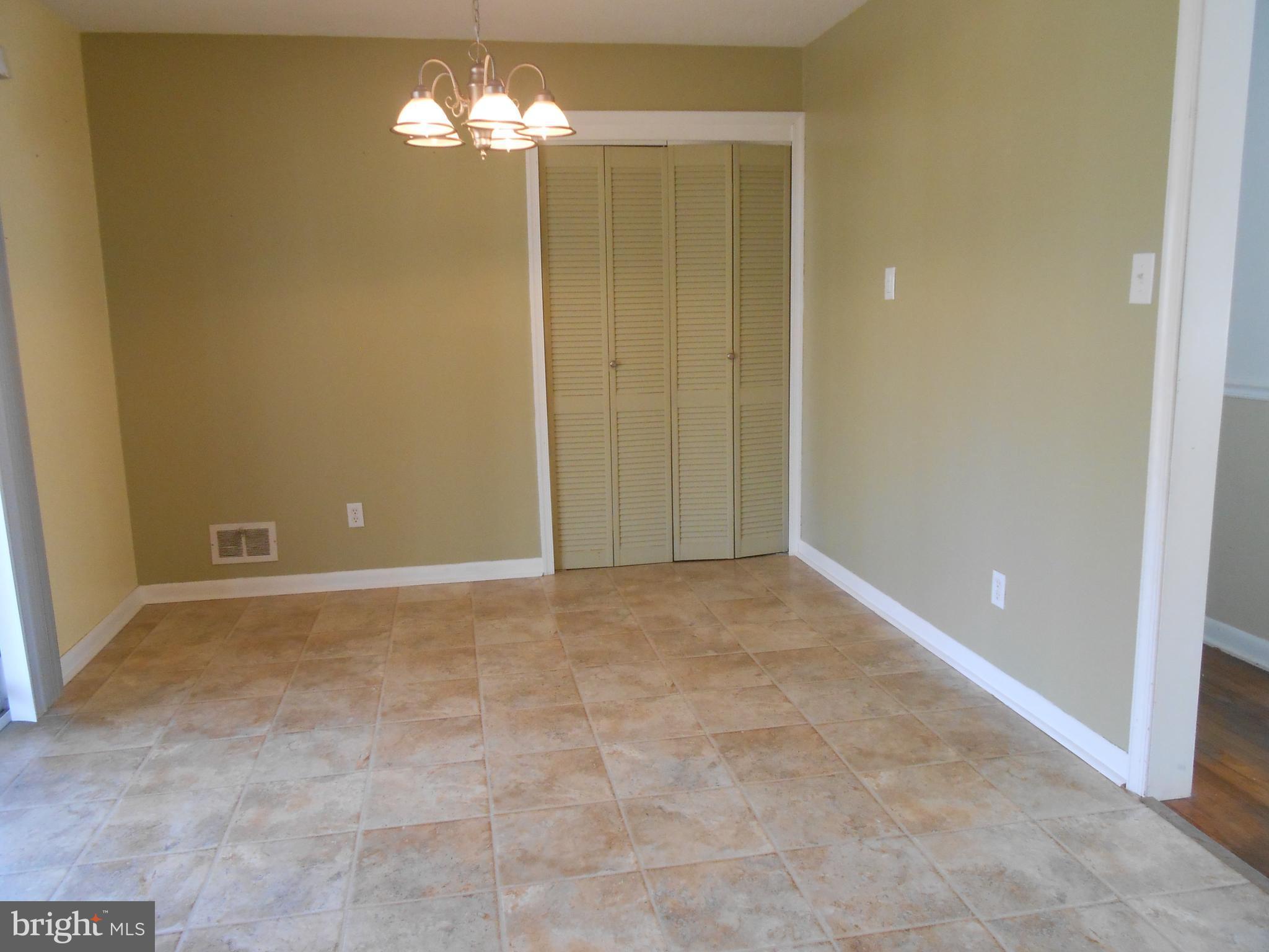 TOWN CREEK - Residential Lease