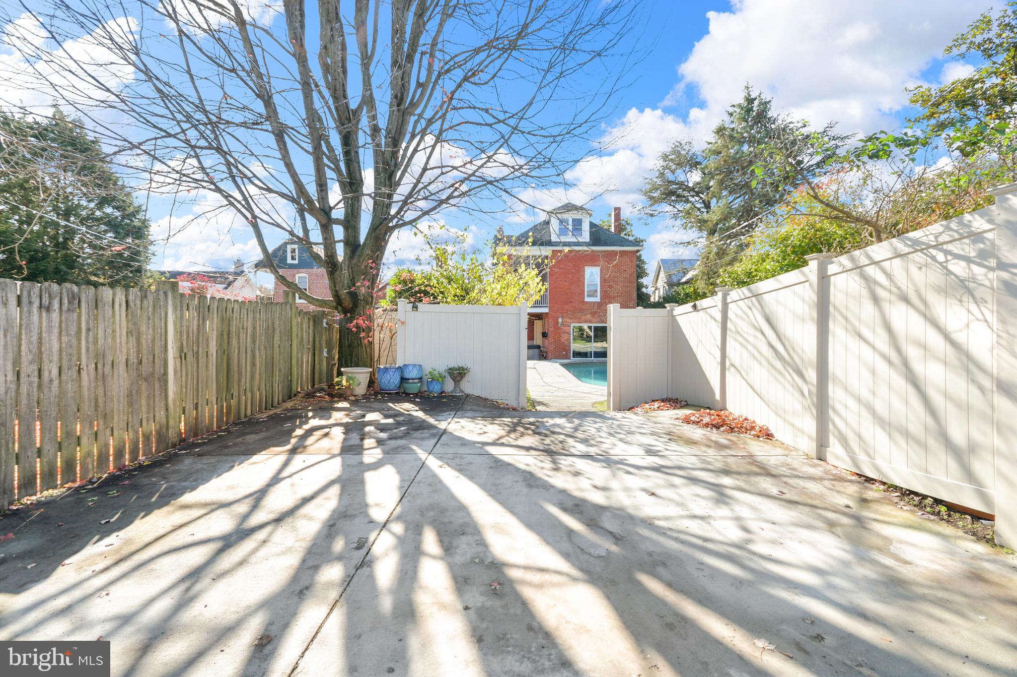 BAKER PARK - Residential