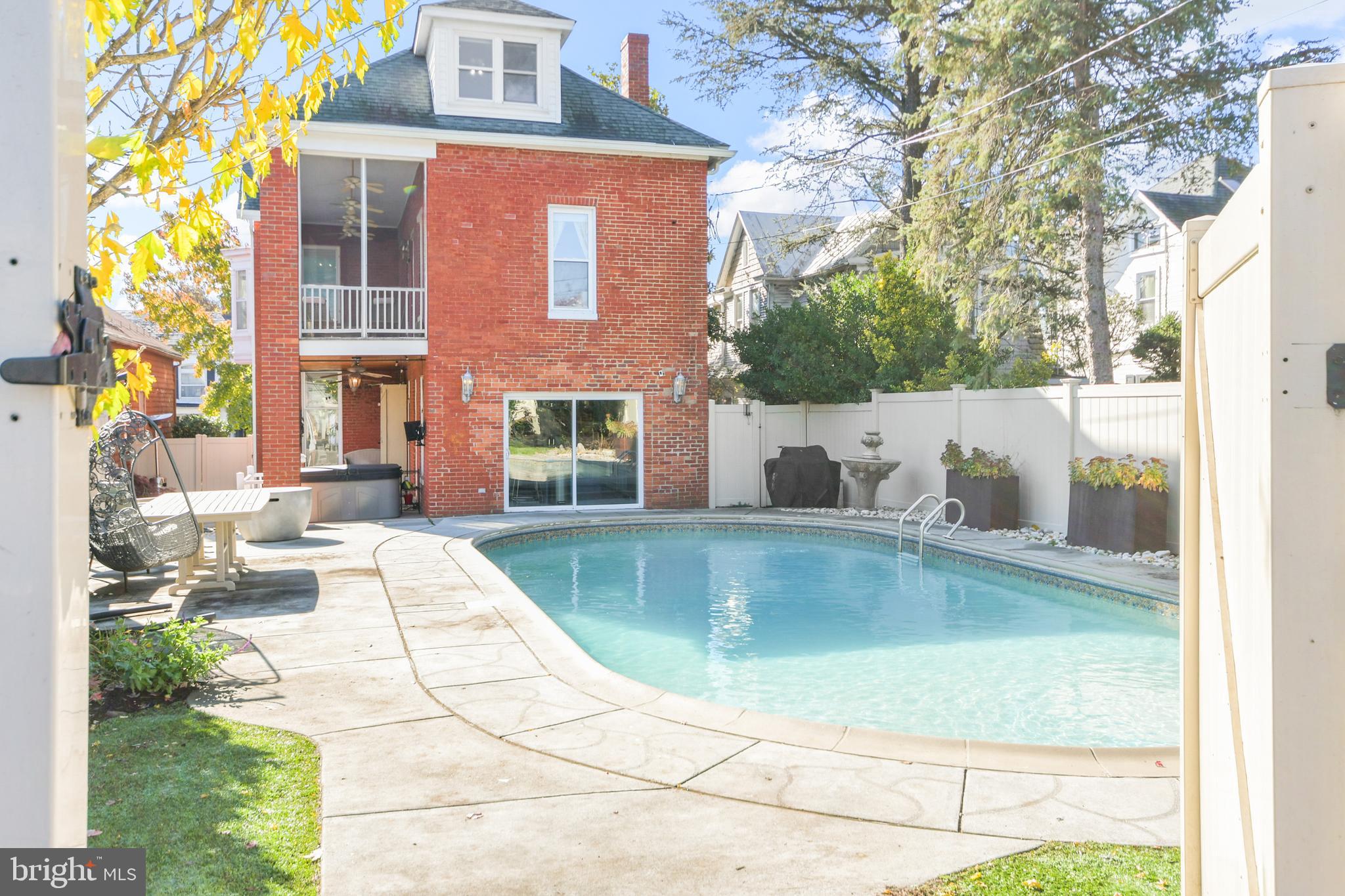 BAKER PARK - Residential