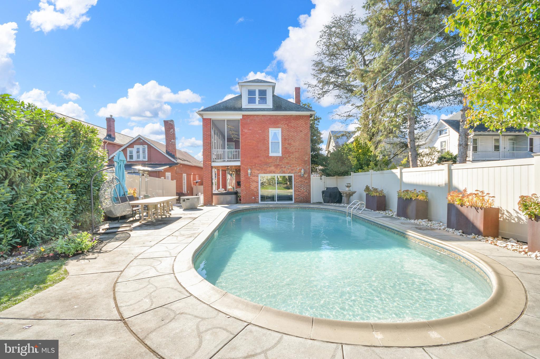 BAKER PARK - Residential