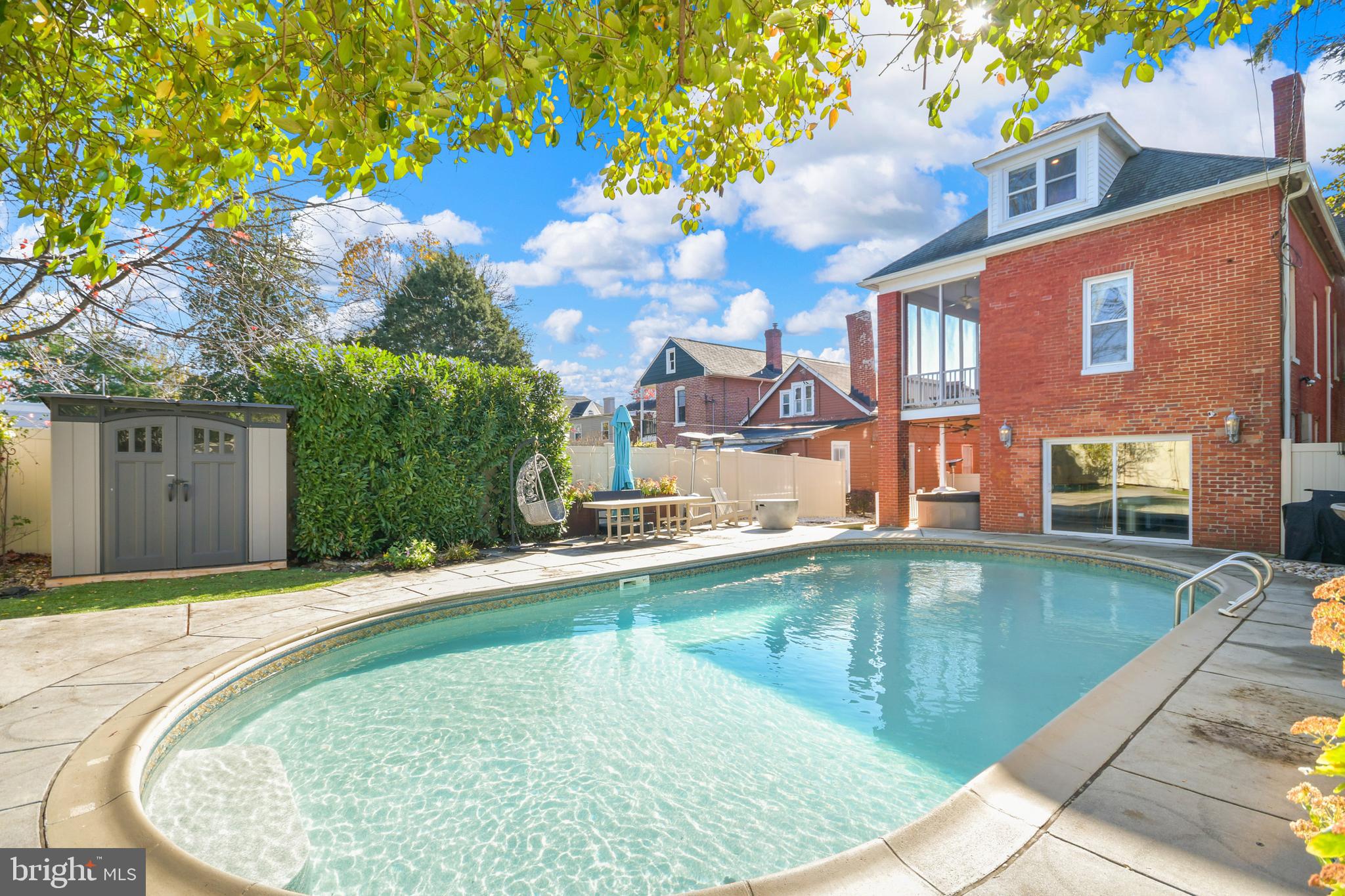 BAKER PARK - Residential