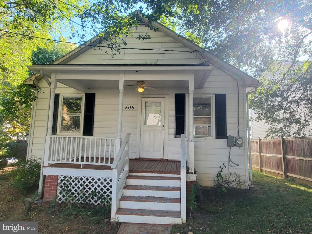Photo of 505 York Avenue, WINCHESTER, VA 22601 (MLS # VAWI2009216)