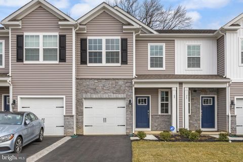 Photo of 69 Alexander Way, WESTAMPTON, NJ 08060 (MLS # NJBL2103582)