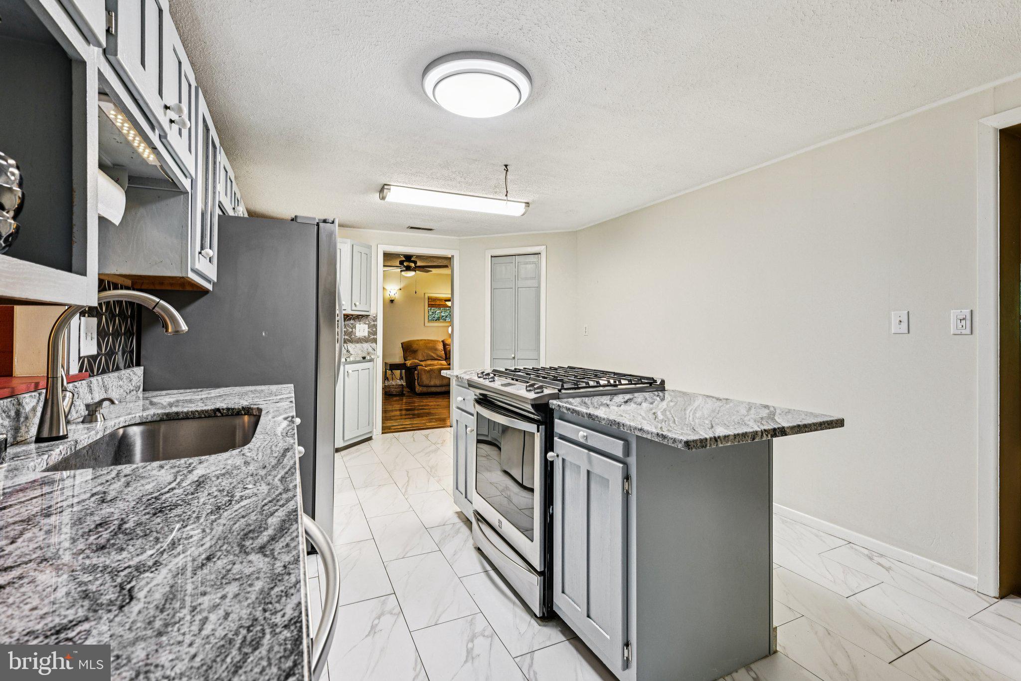 4210 PIPER LANE