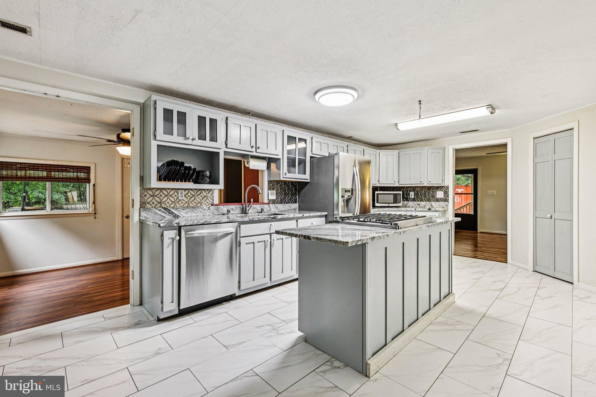 4210 PIPER LANE