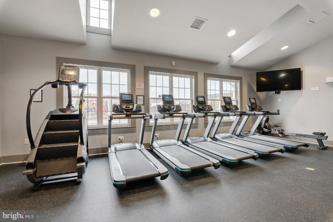 TANYARD SPRINGS TOWNHOMES - Residential