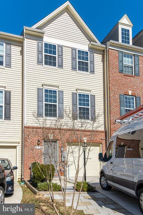 Townhouse For Sale - 520 Kinglets Roost Lane<br/> GLEN BURNIE, MD 21060