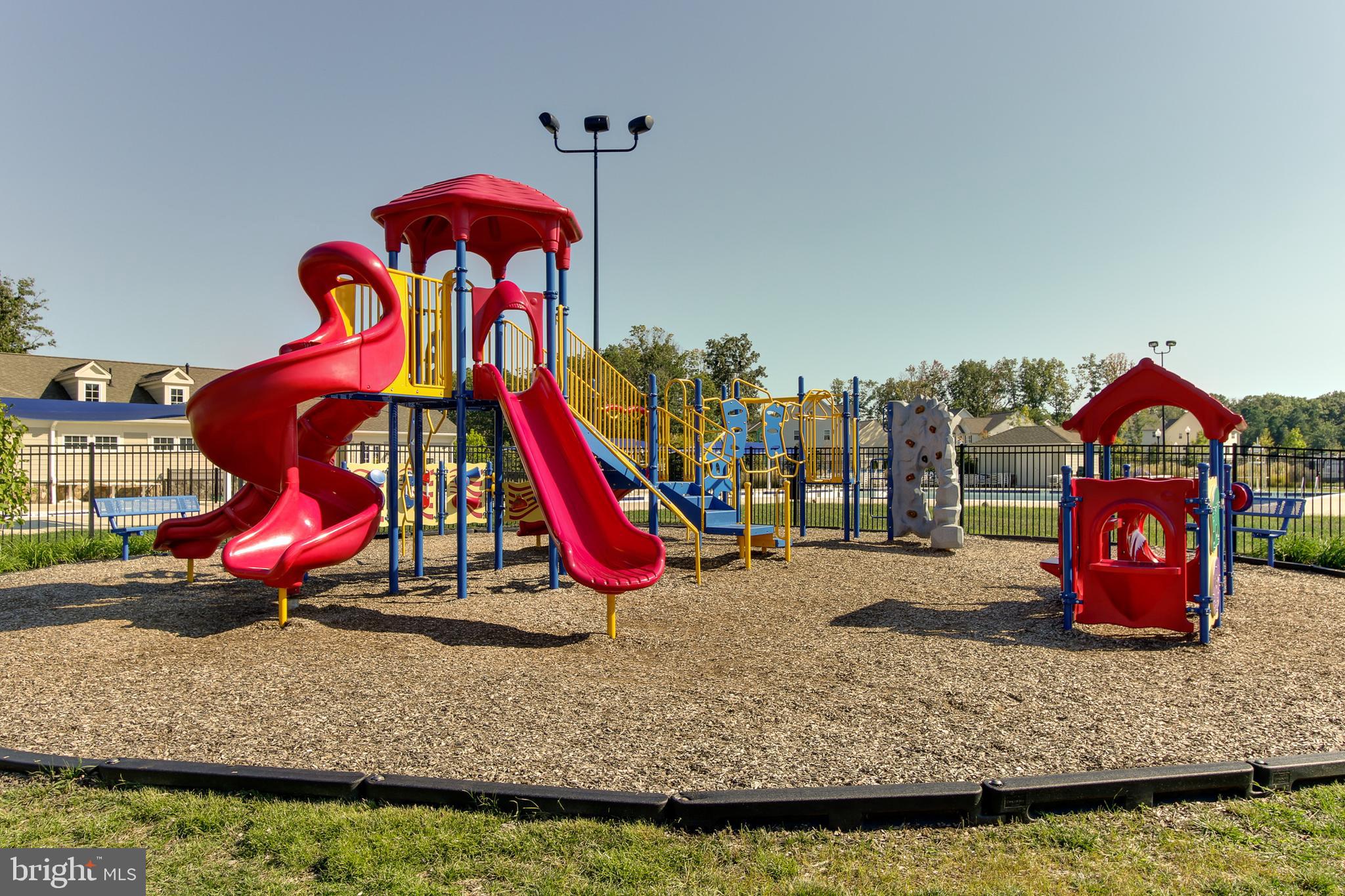 TANYARD SPRINGS TOWNHOMES - Residential