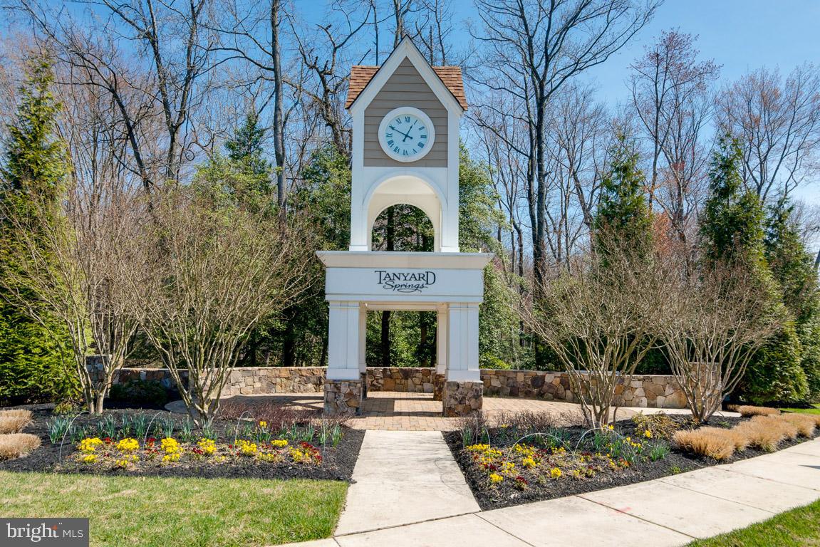 TANYARD SPRINGS TOWNHOMES - Residential