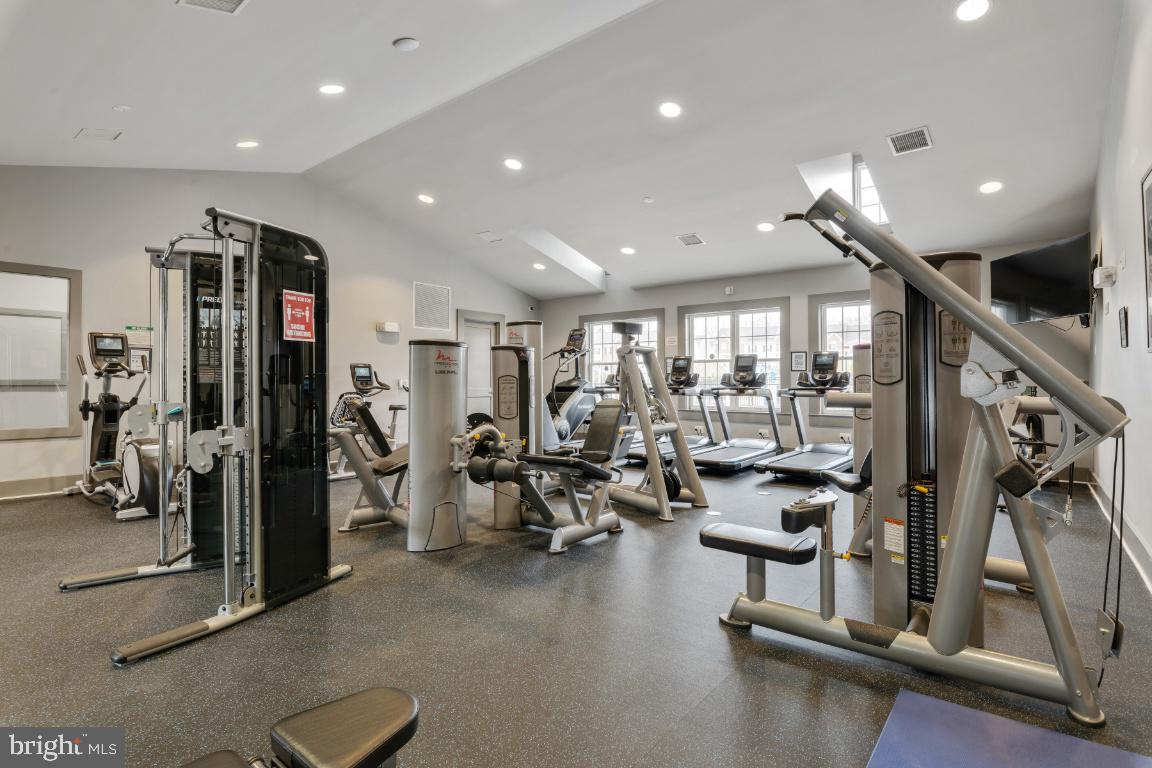 TANYARD SPRINGS TOWNHOMES - Residential