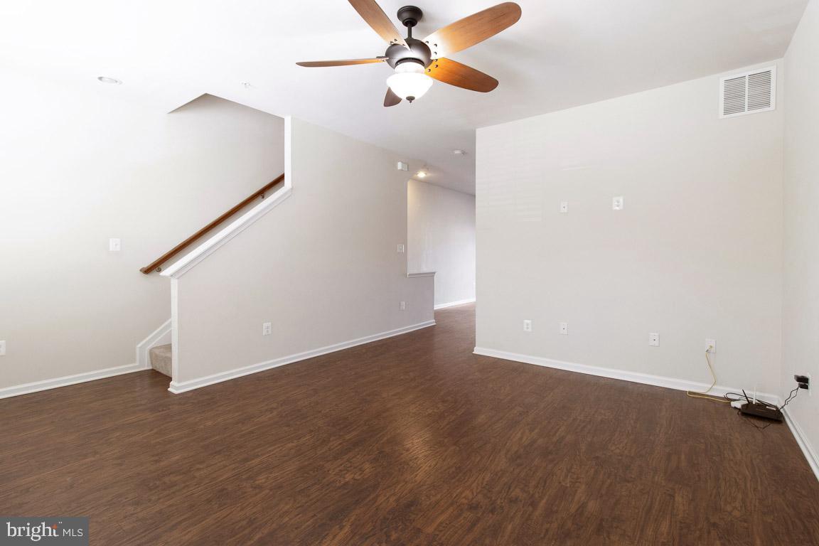 TANYARD SPRINGS TOWNHOMES - Residential