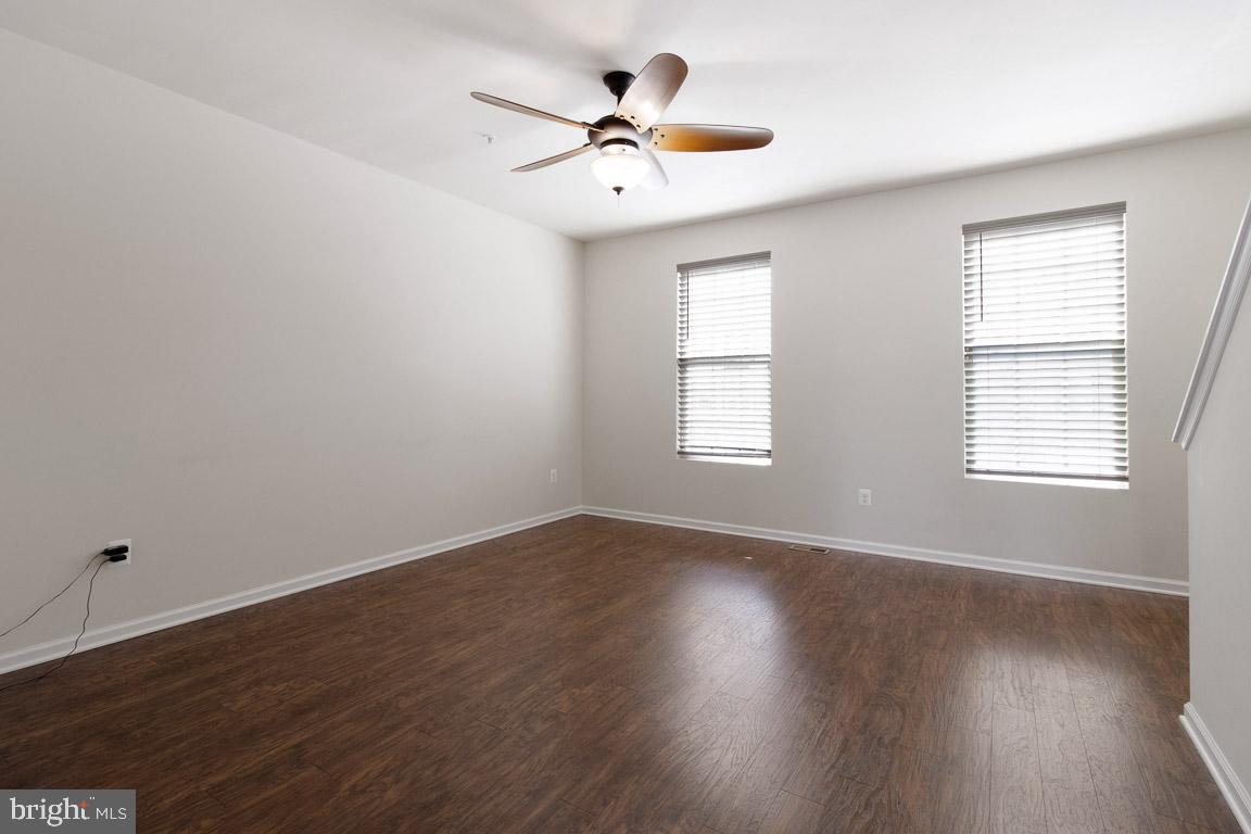 TANYARD SPRINGS TOWNHOMES - Residential