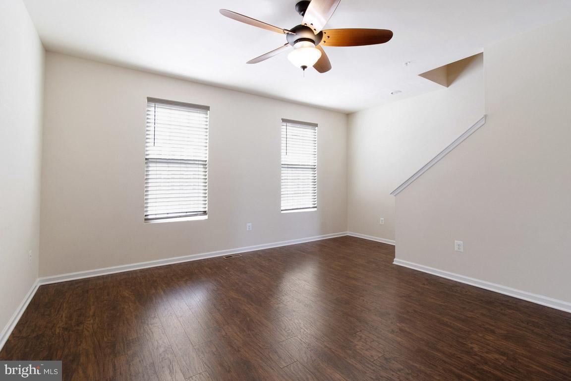 TANYARD SPRINGS TOWNHOMES - Residential