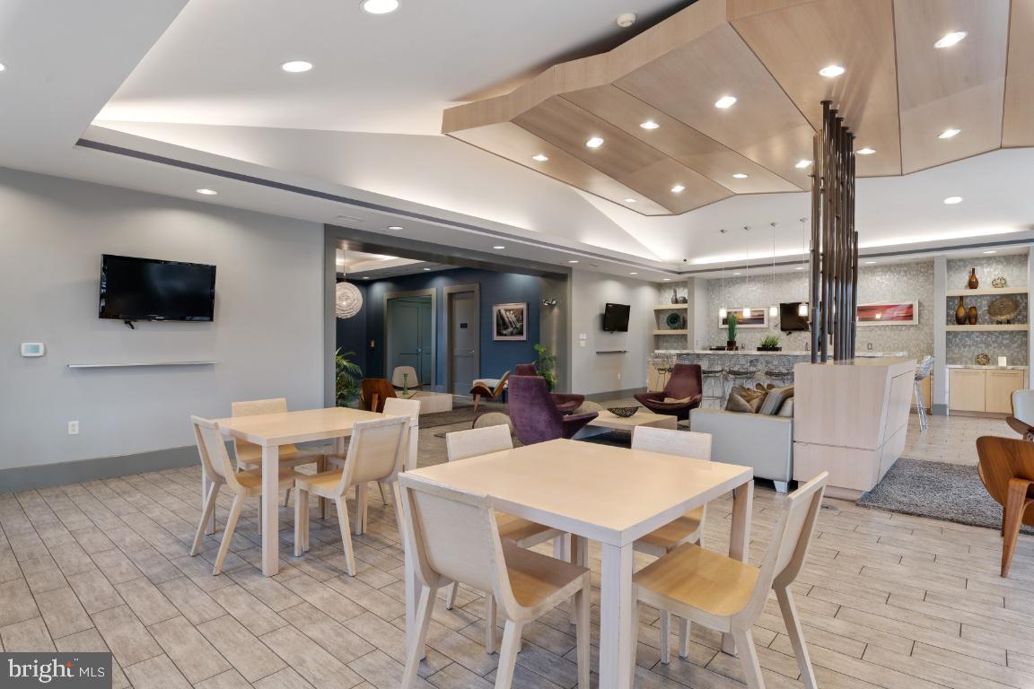 TANYARD SPRINGS TOWNHOMES - Residential