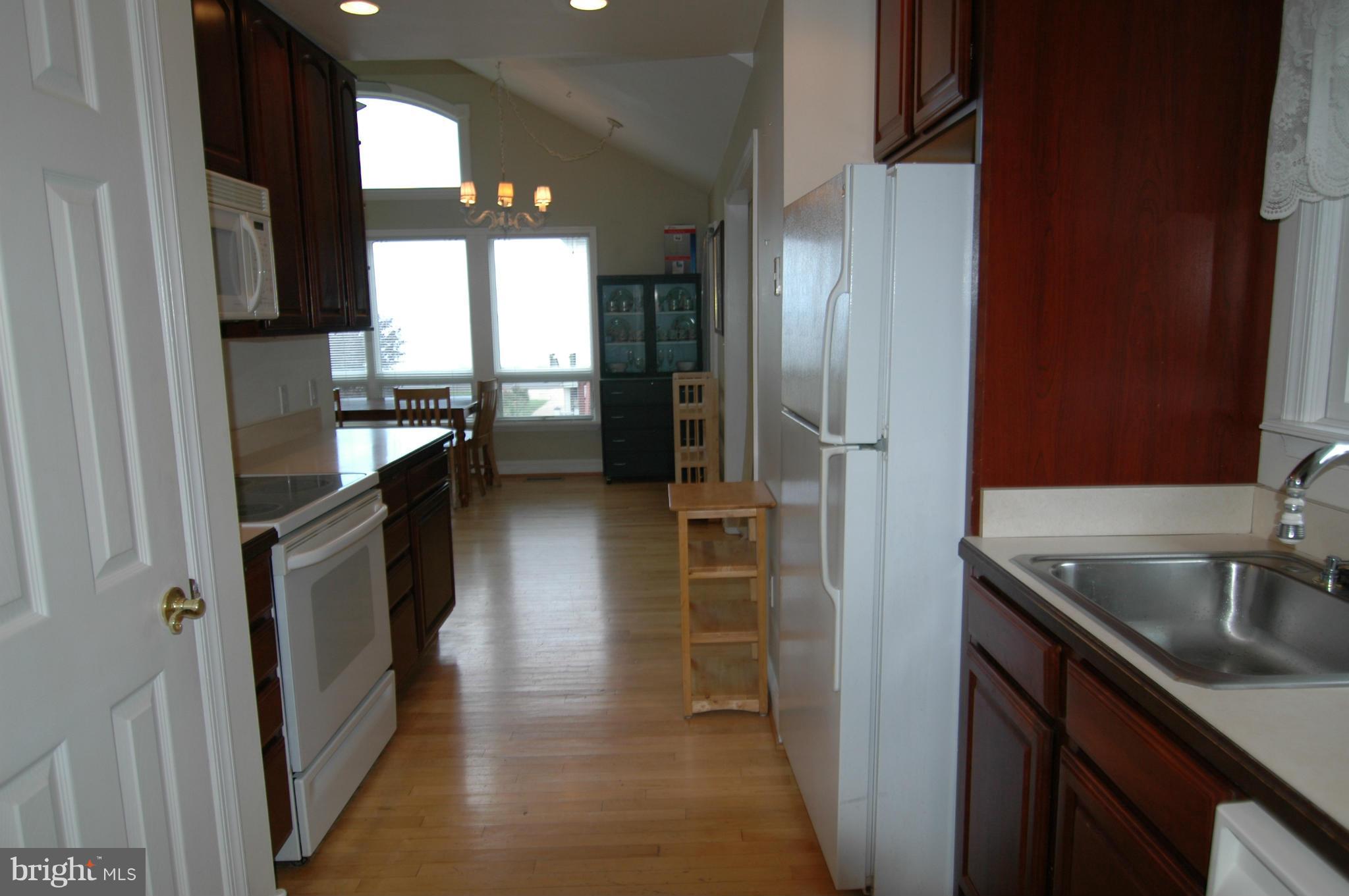 BAY RIDGE - Residential Lease