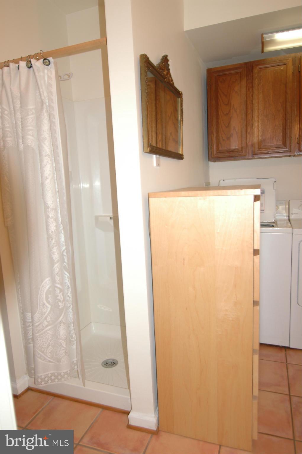 BAY RIDGE - Residential Lease