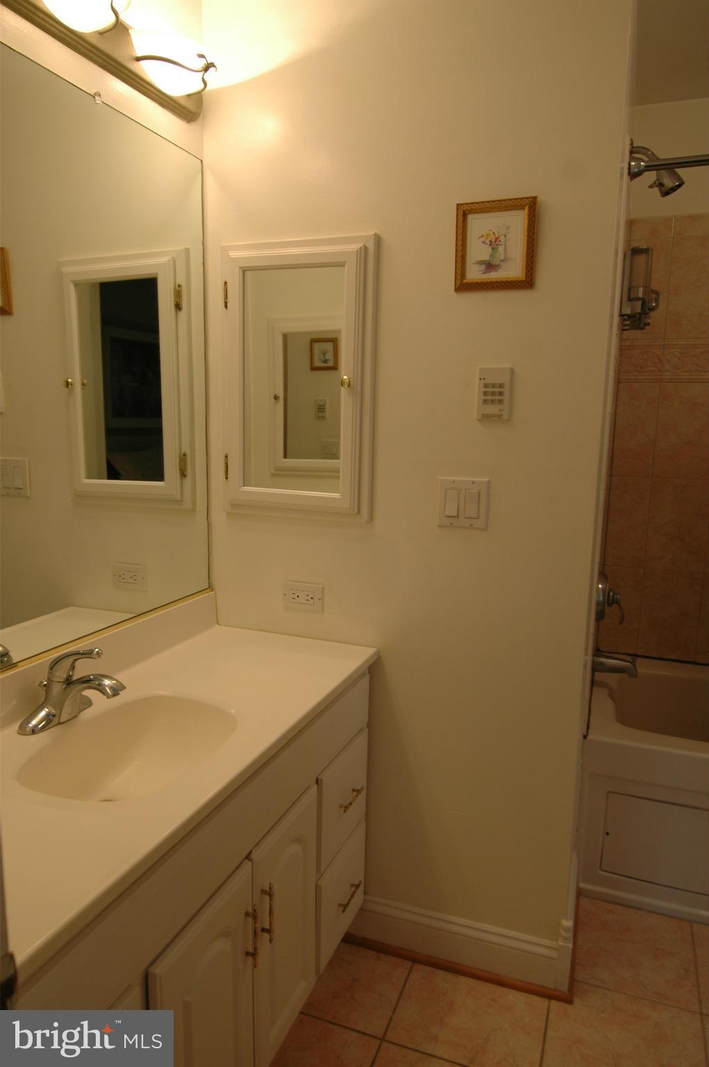 BAY RIDGE - Residential Lease