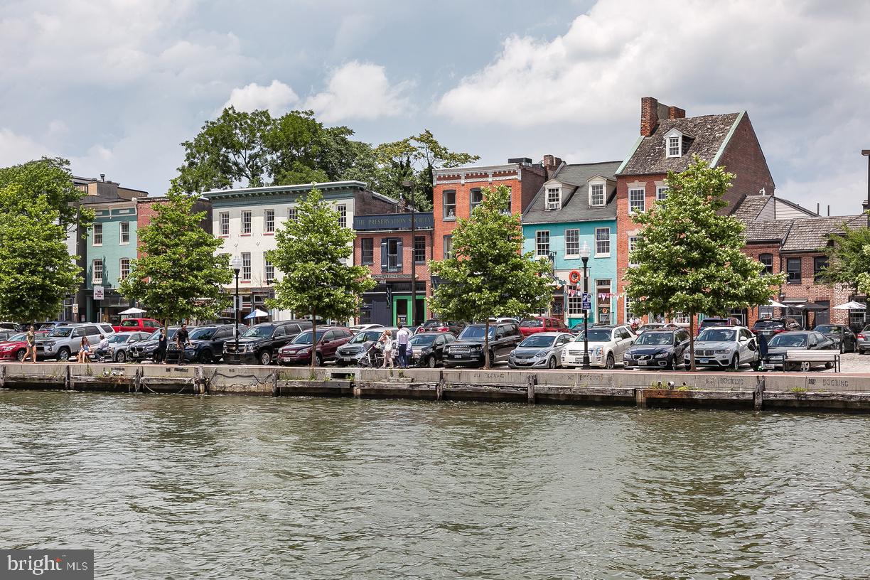 HARBOR EAST - Residential Lease