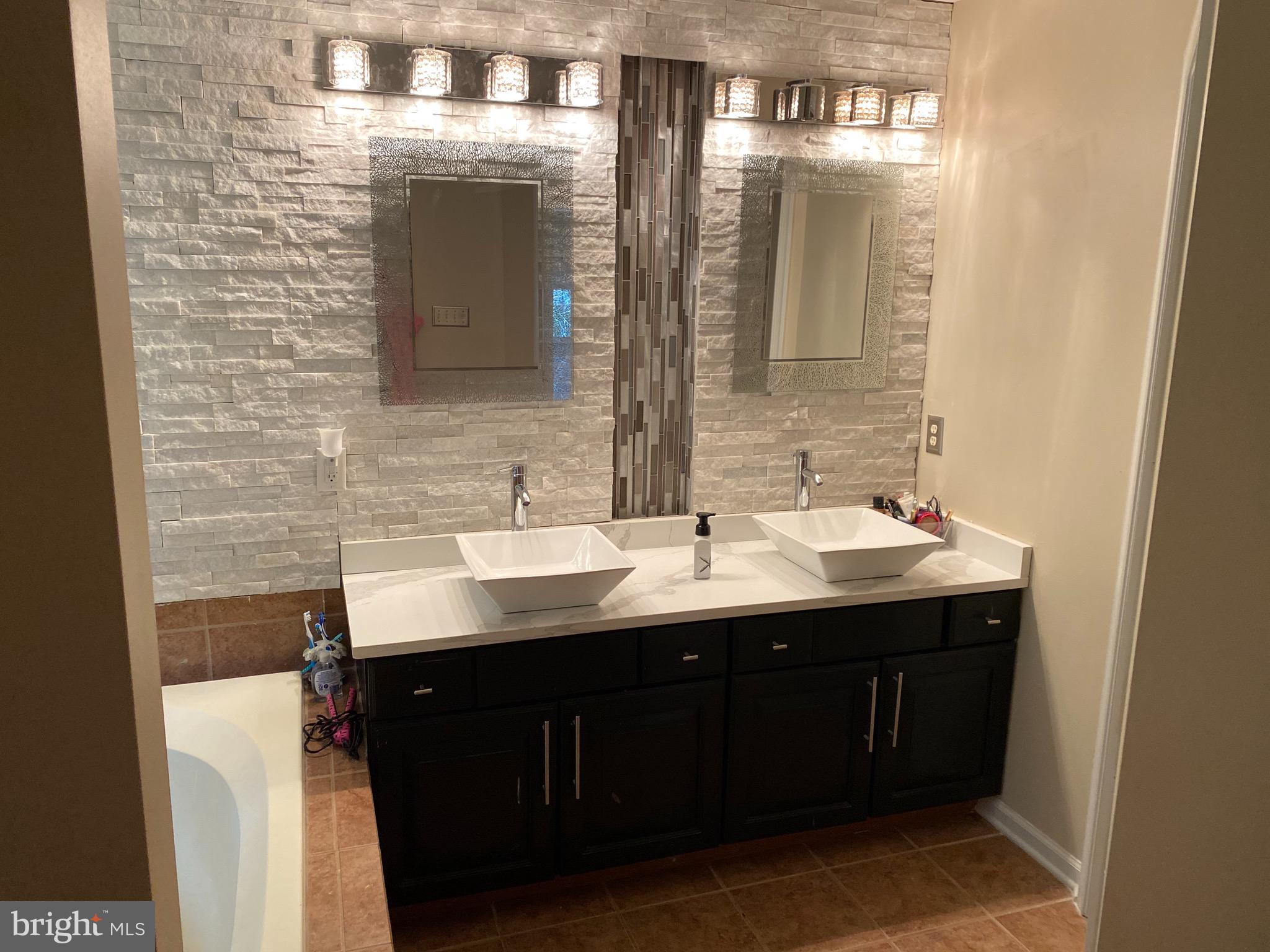 PATRIOTS GLEN - Residential