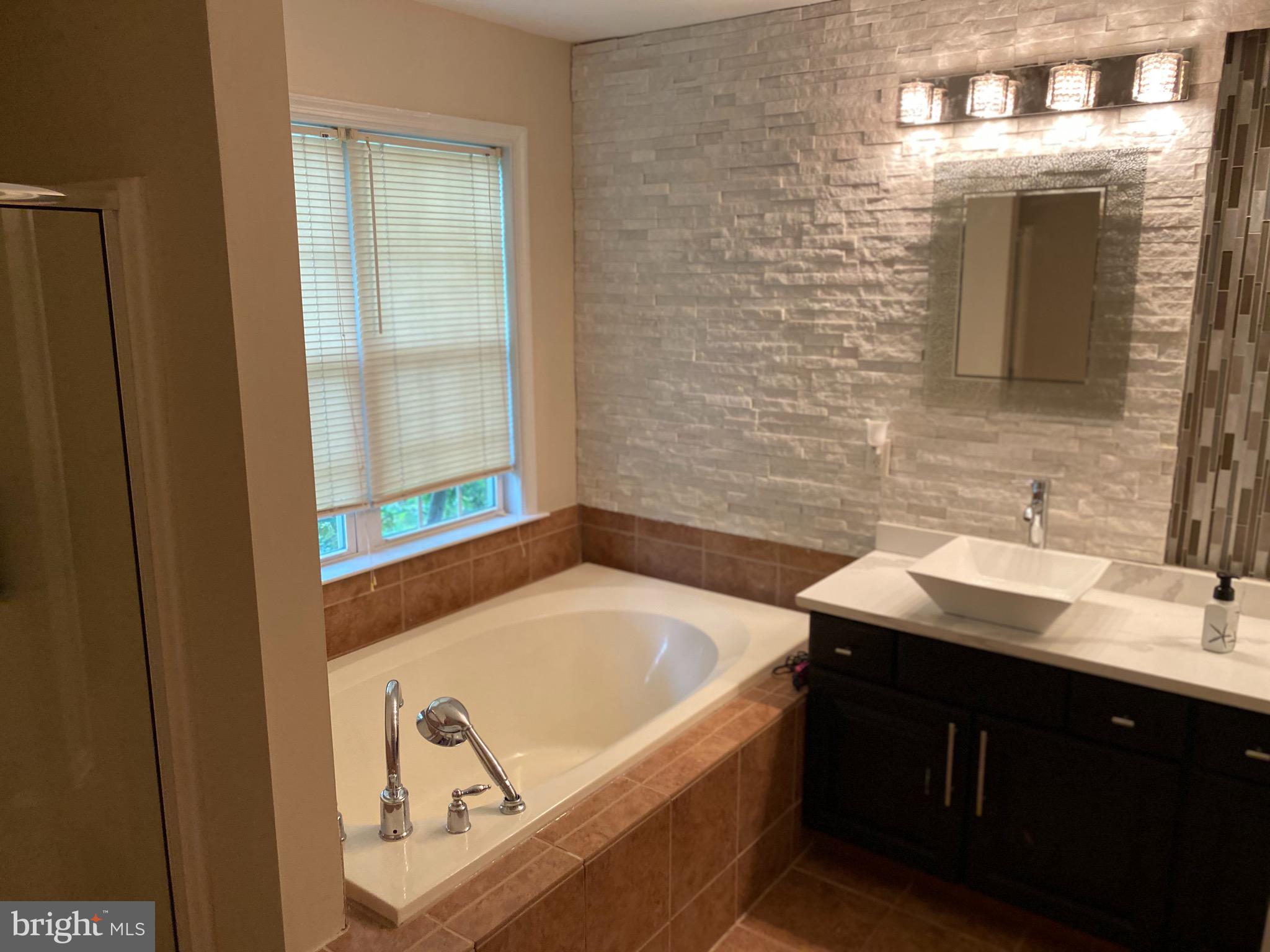 PATRIOTS GLEN - Residential