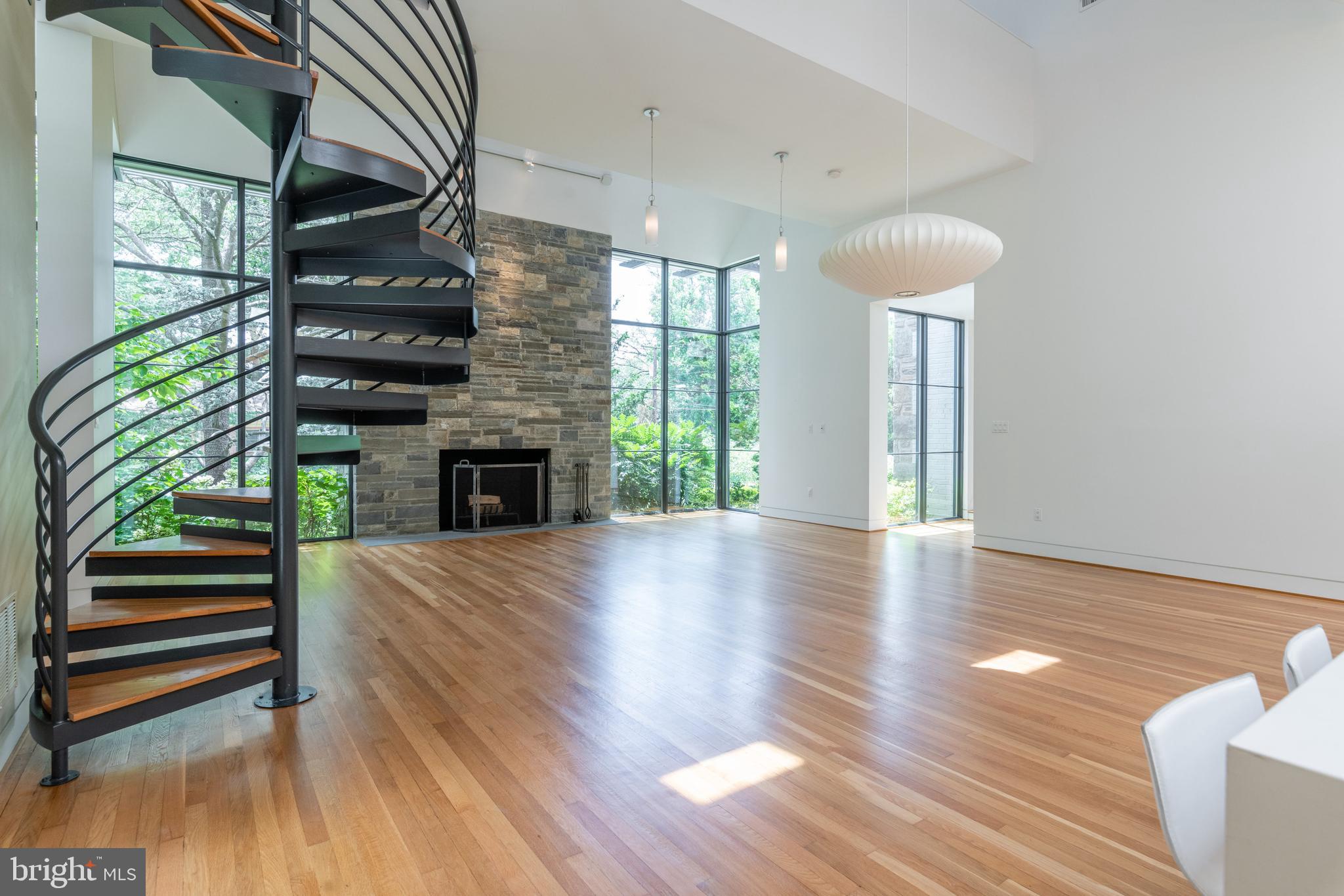 COLLEGE PARK - Residential