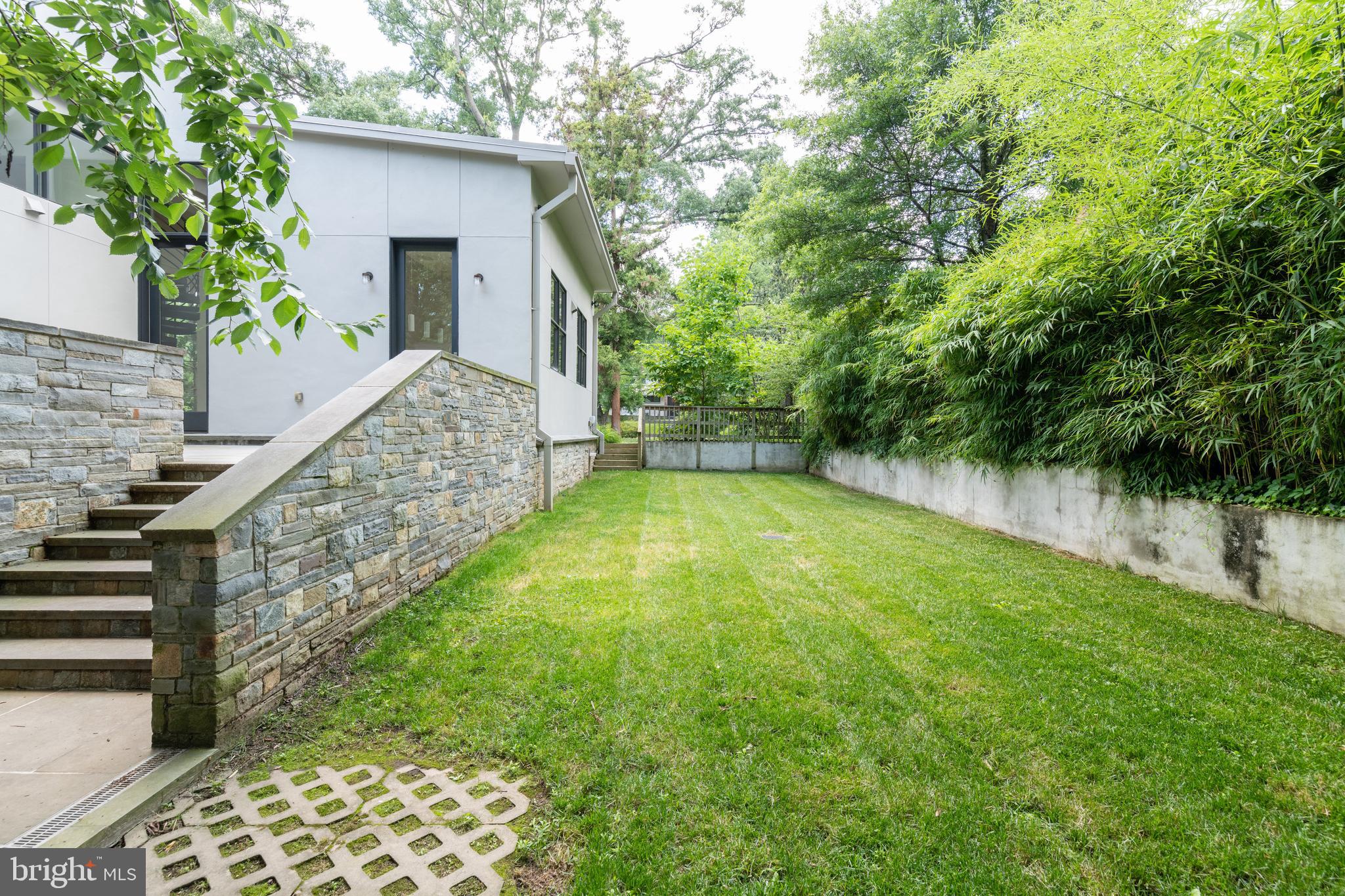 COLLEGE PARK - Residential