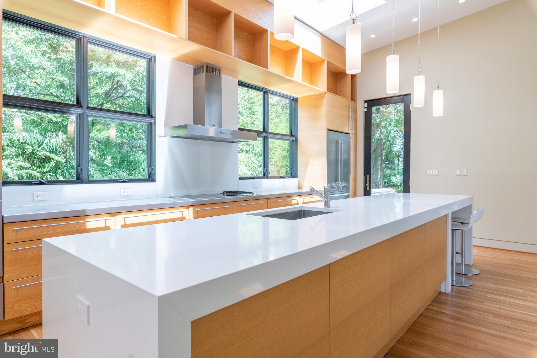 COLLEGE PARK - Residential