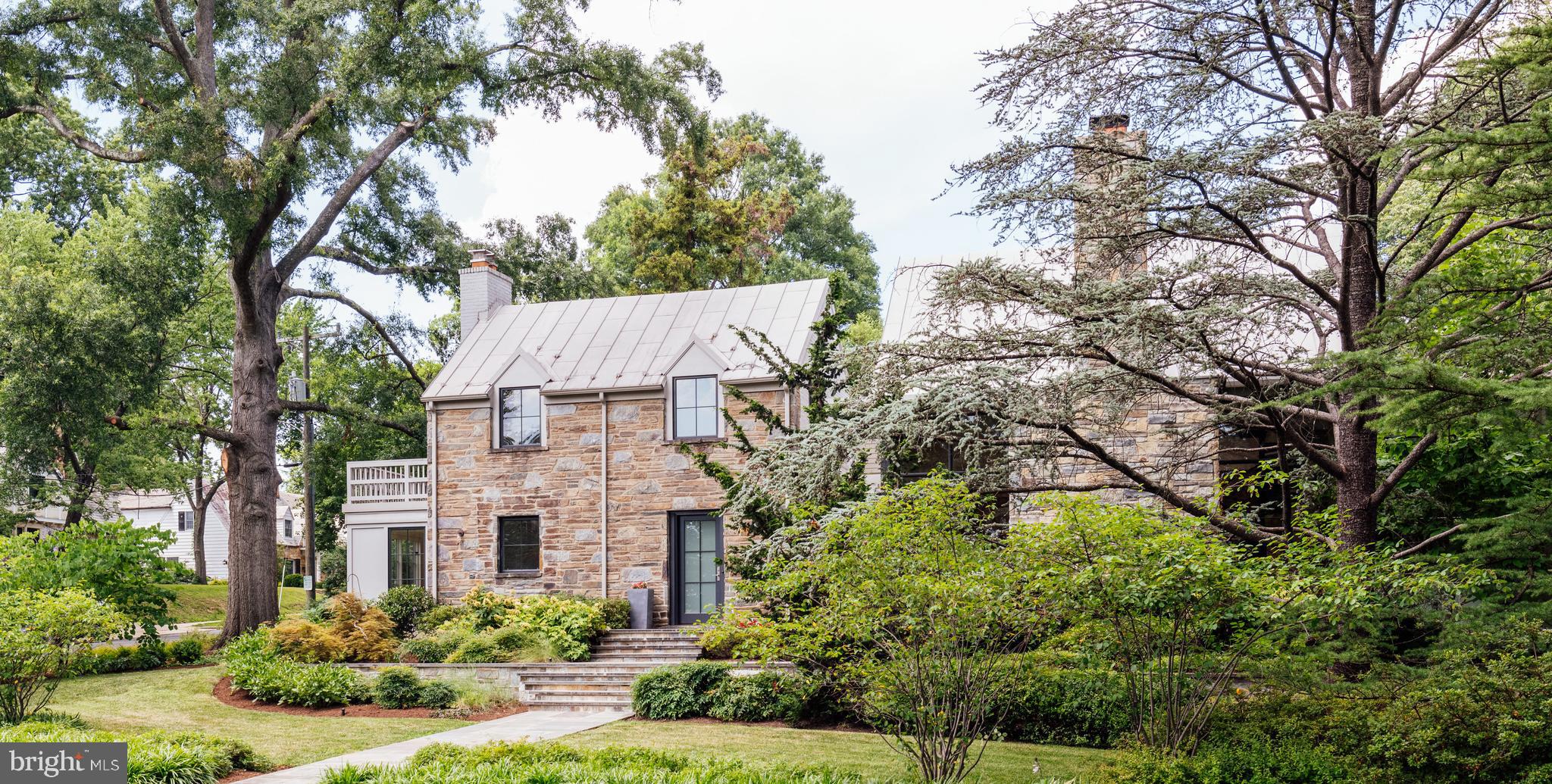 COLLEGE PARK - Residential