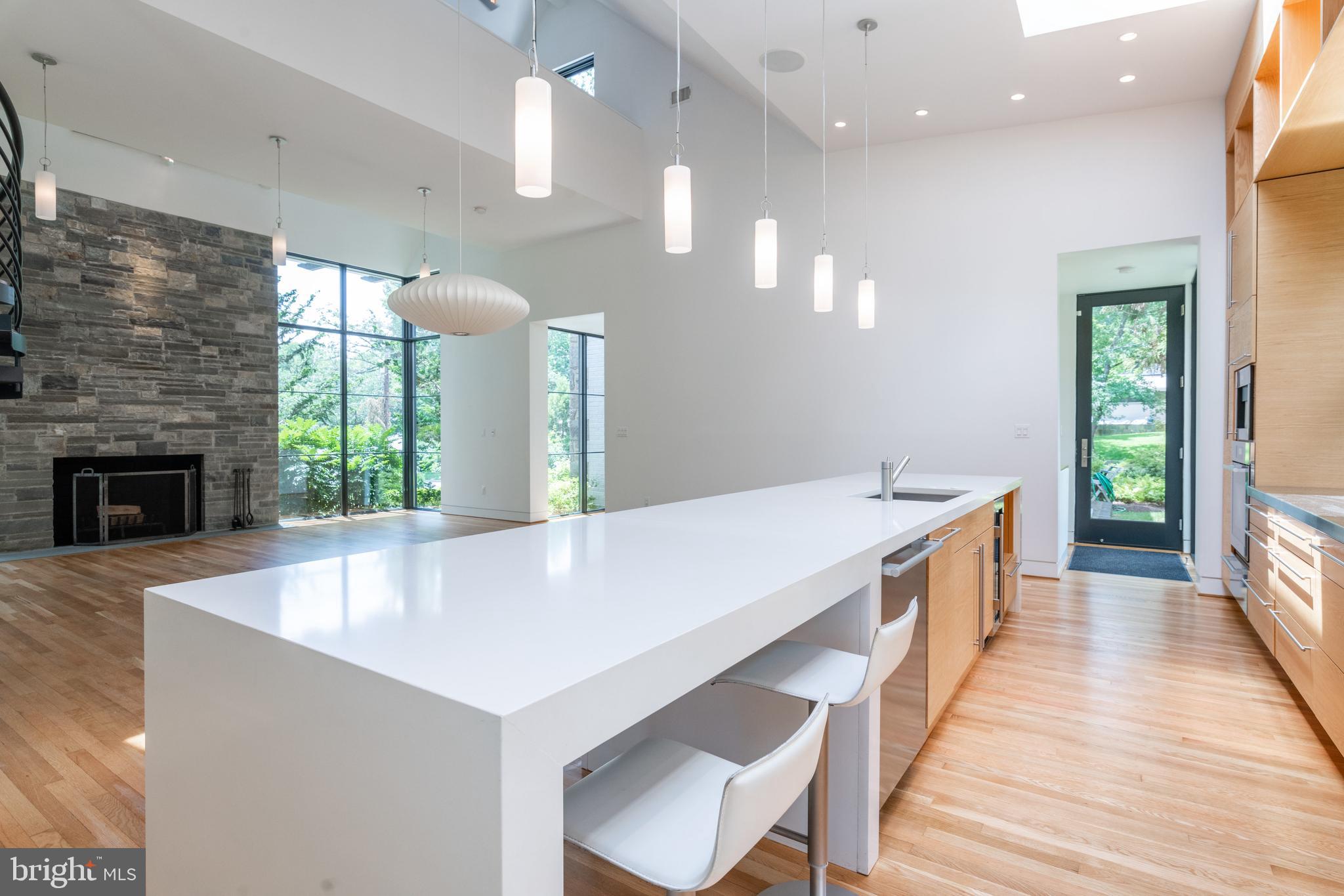 COLLEGE PARK - Residential