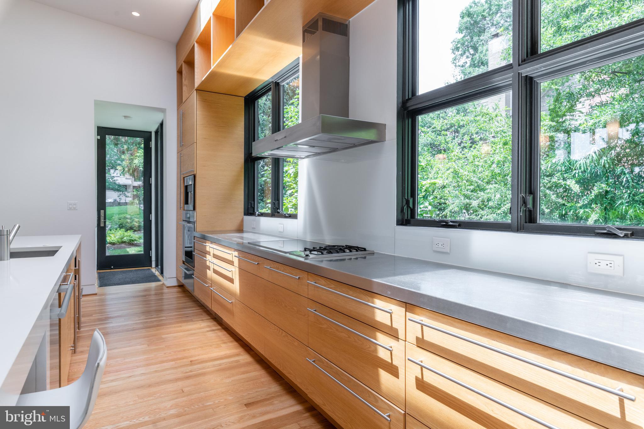 COLLEGE PARK - Residential