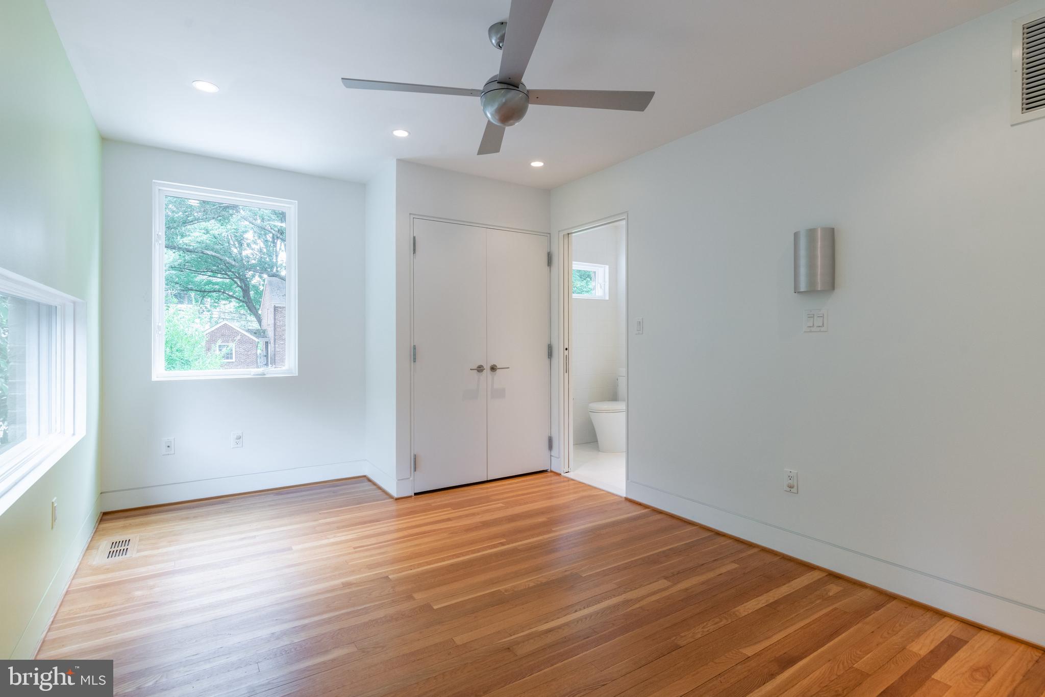 COLLEGE PARK - Residential